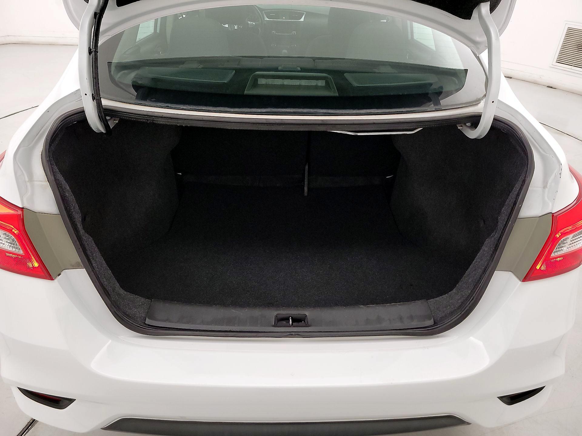 Thumbnail: 2018 Nissan Sentra - 20