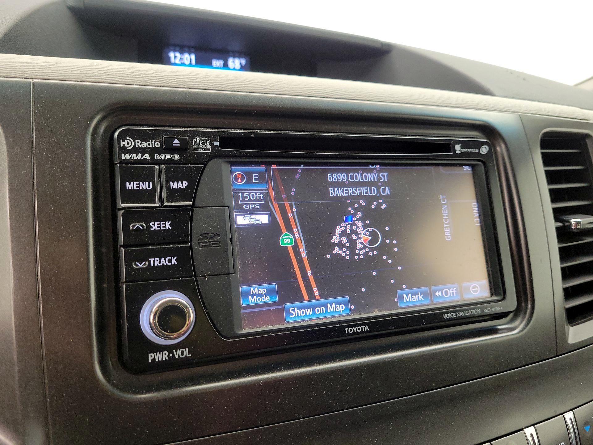 Thumbnail: 2014 Toyota Sienna - 14