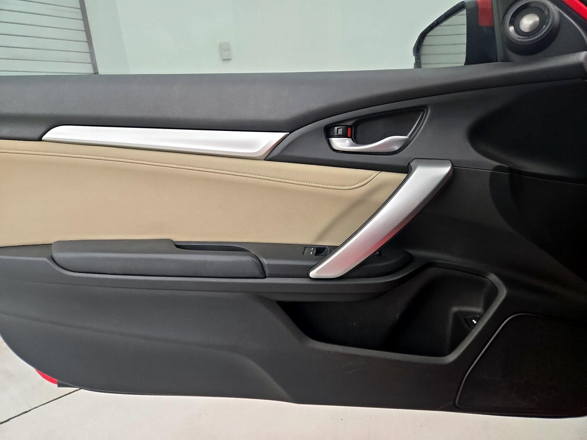 Thumbnail: 2017 Honda Civic - 12