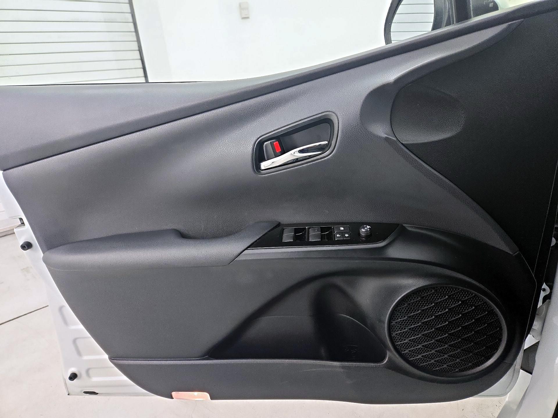 Thumbnail: 2021 Toyota Prius Prime - 12