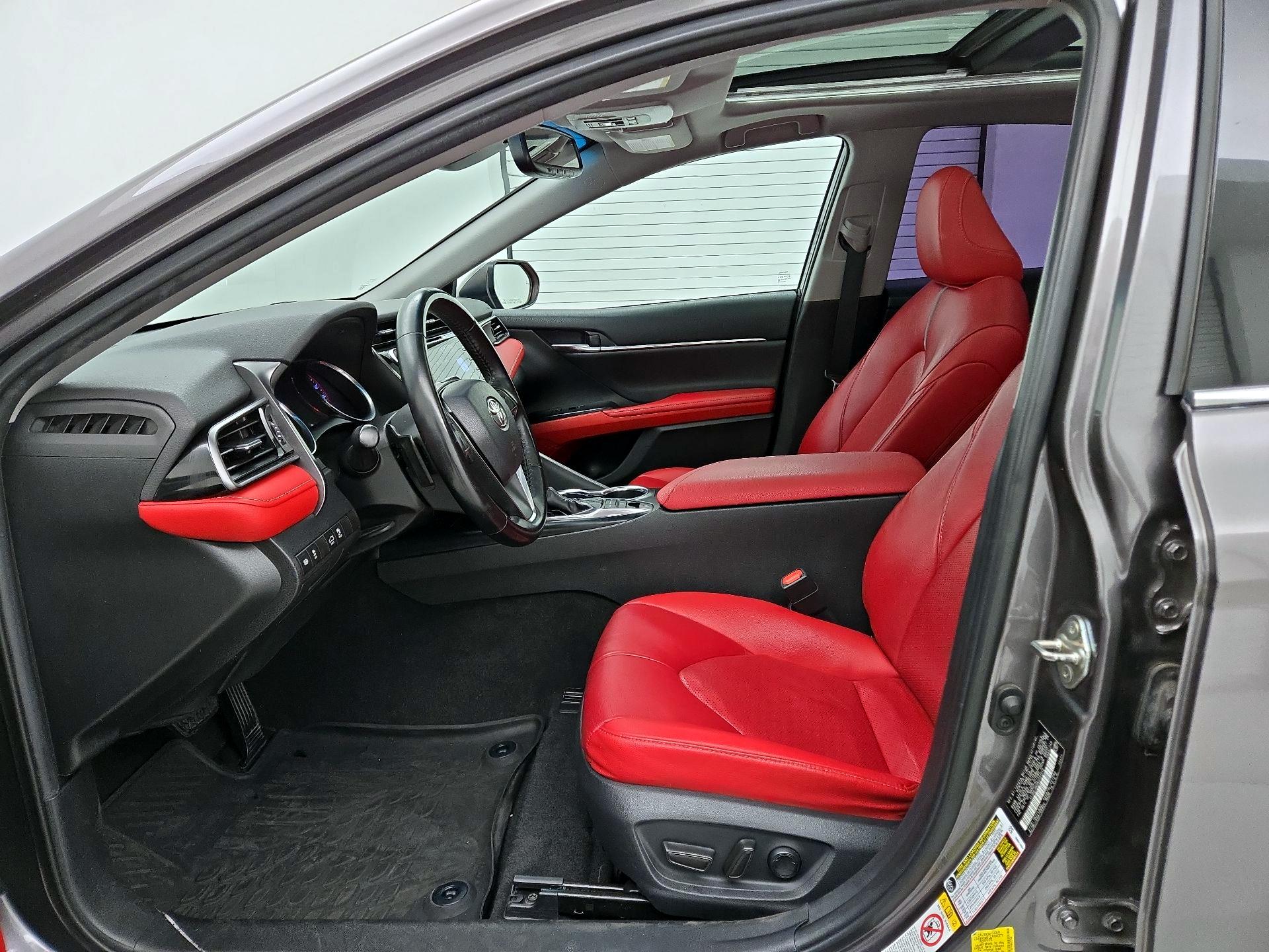 Thumbnail: 2019 Toyota Camry - 11