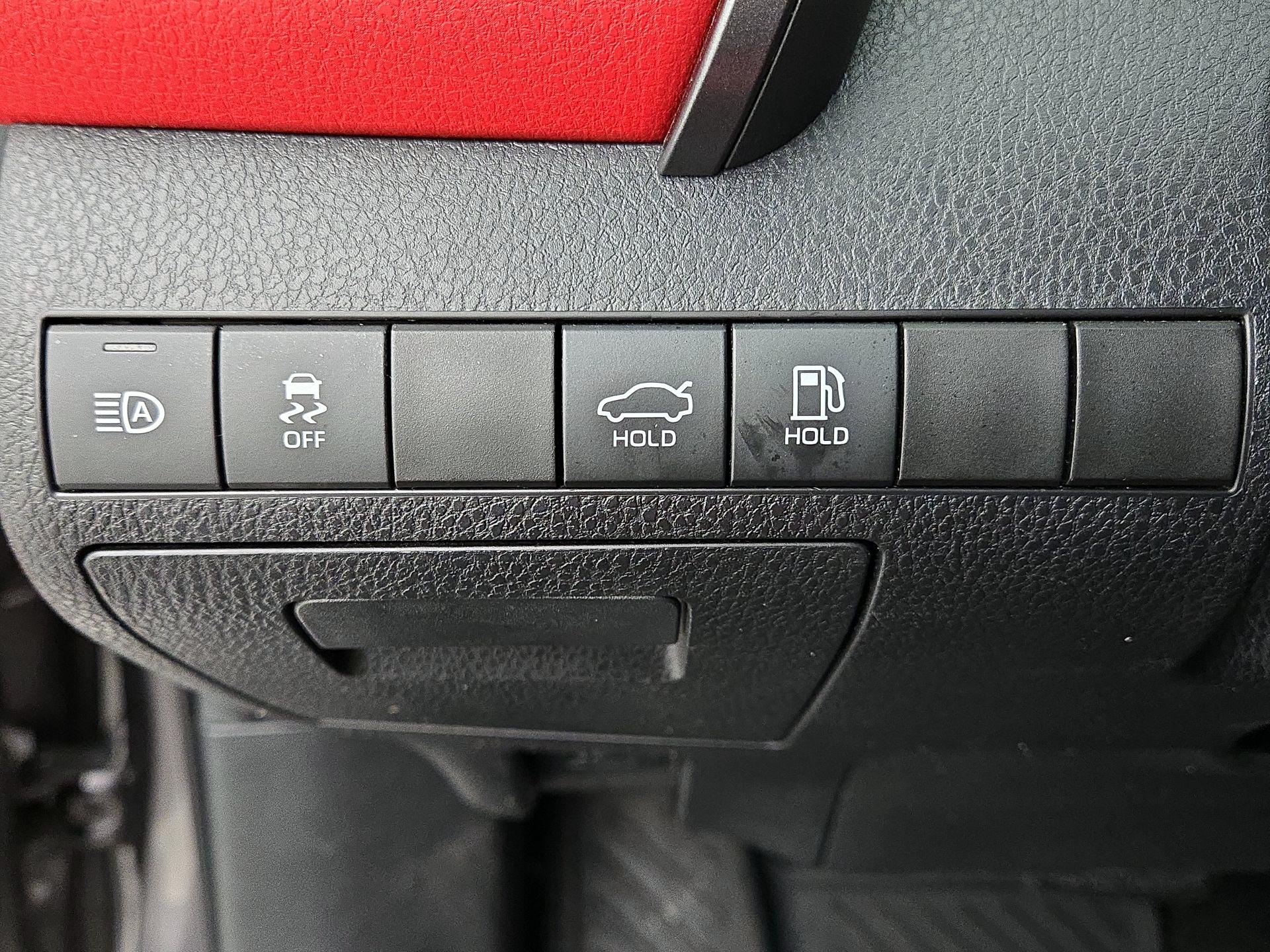 Thumbnail: 2019 Toyota Camry - 13