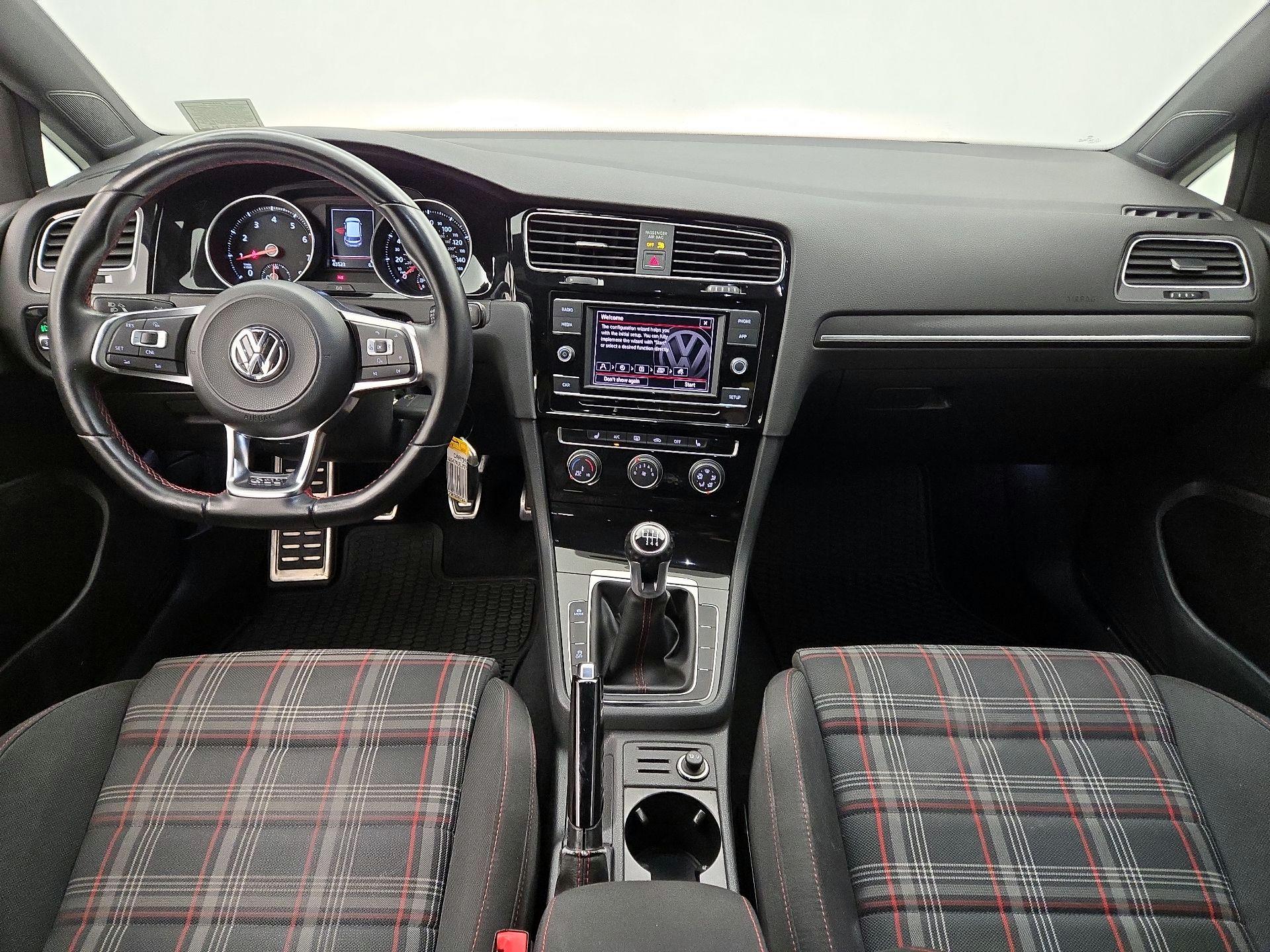 Thumbnail: 2018 Volkswagen Golf - 9