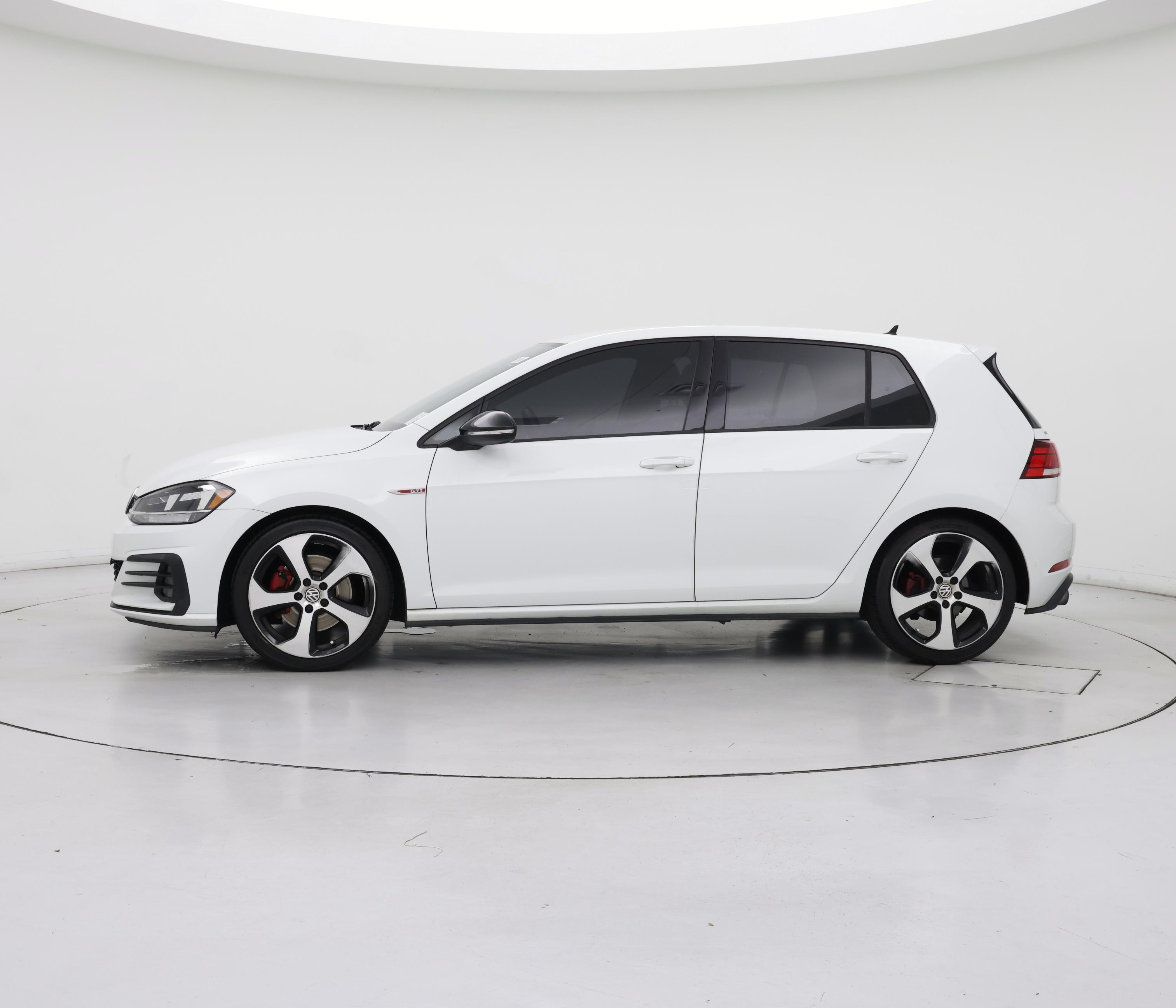 Thumbnail: 2018 Volkswagen Golf - 3