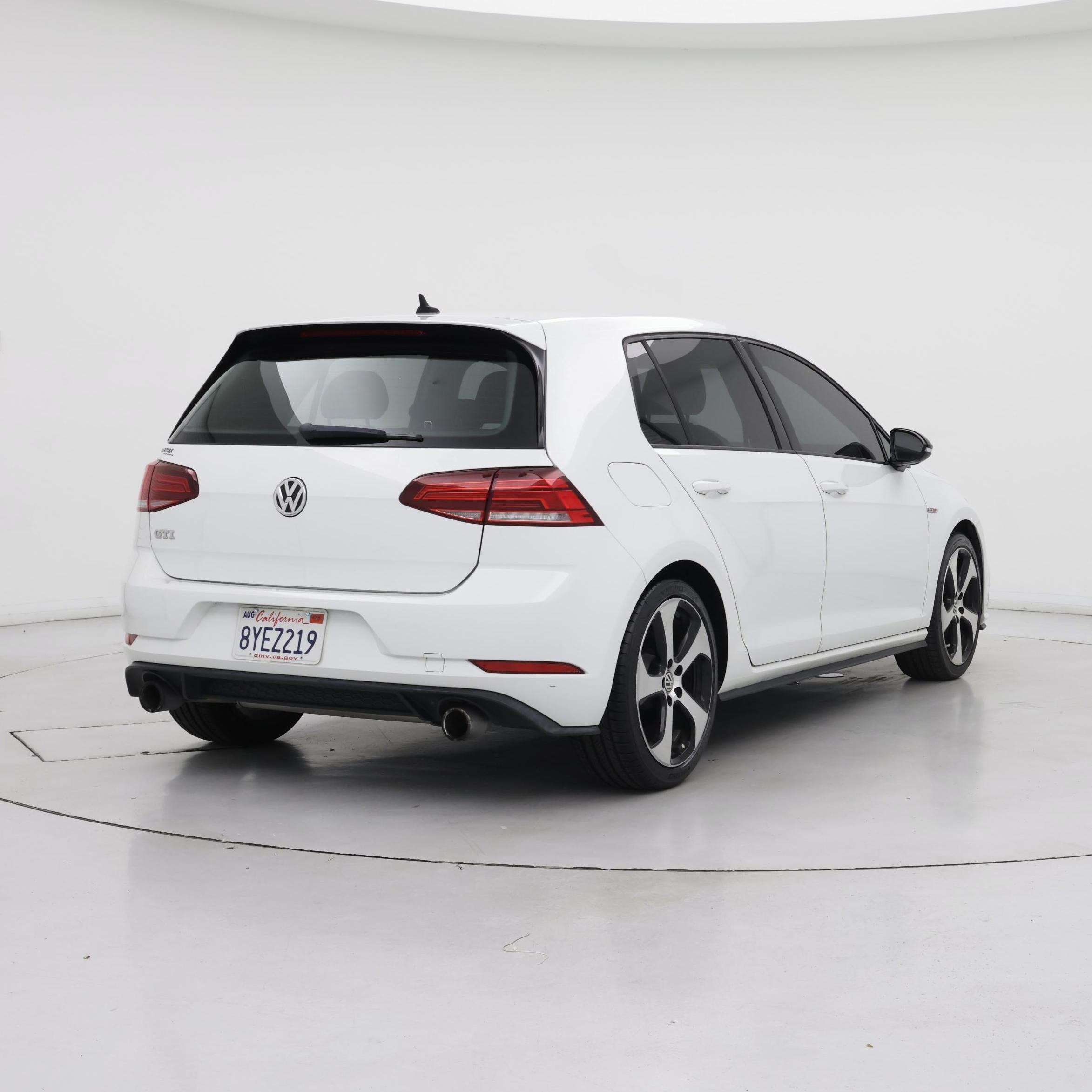 Thumbnail: 2018 Volkswagen Golf - 8