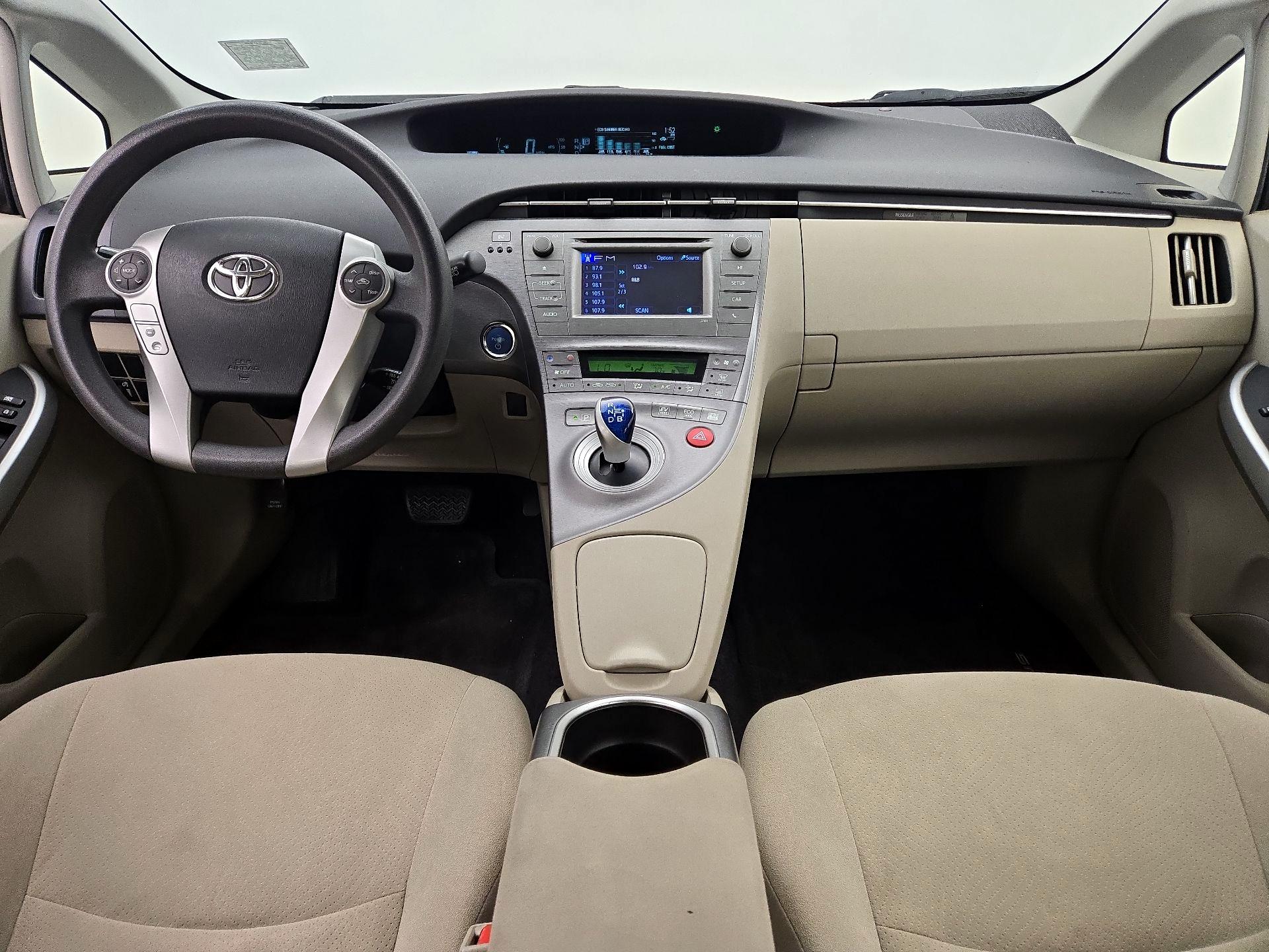 Thumbnail: 2015 Toyota Prius - 9