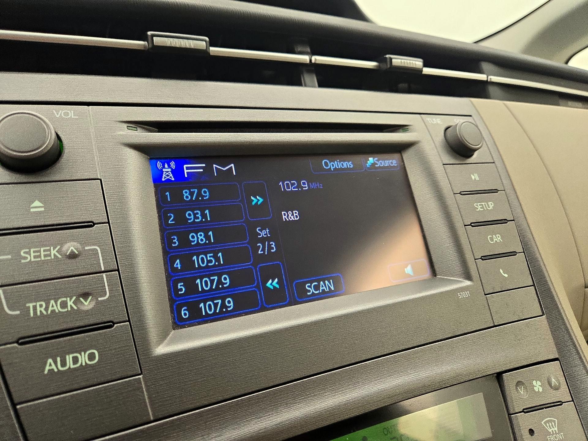 Thumbnail: 2015 Toyota Prius - 15
