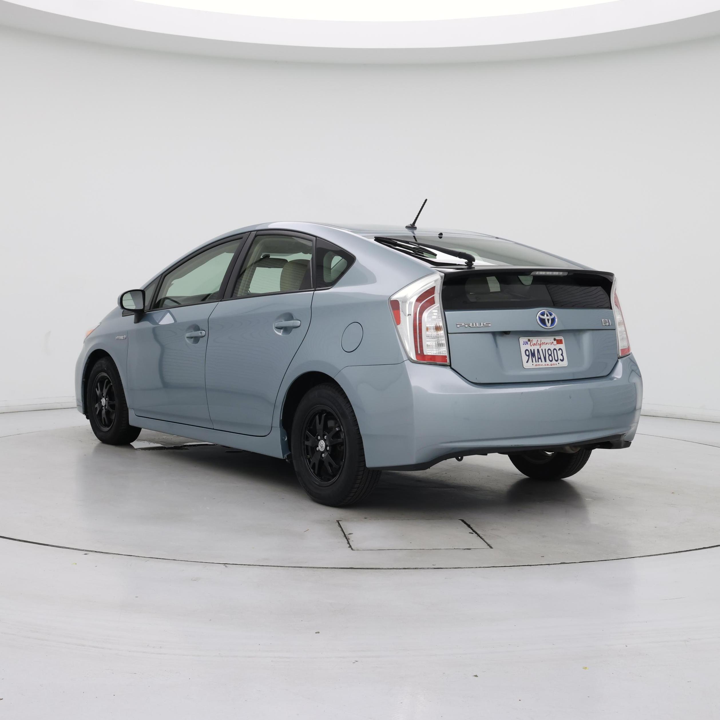 Thumbnail: 2015 Toyota Prius - 2