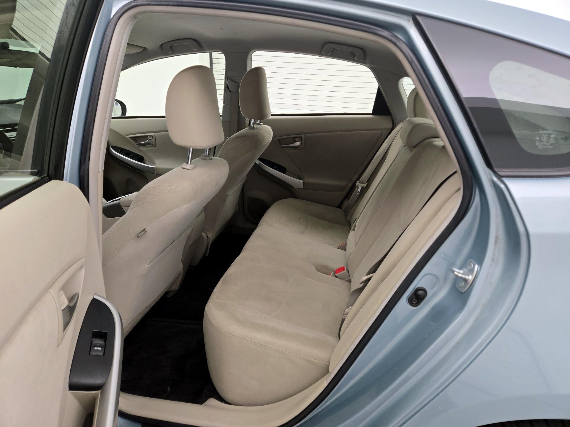 Thumbnail: 2015 Toyota Prius - 19