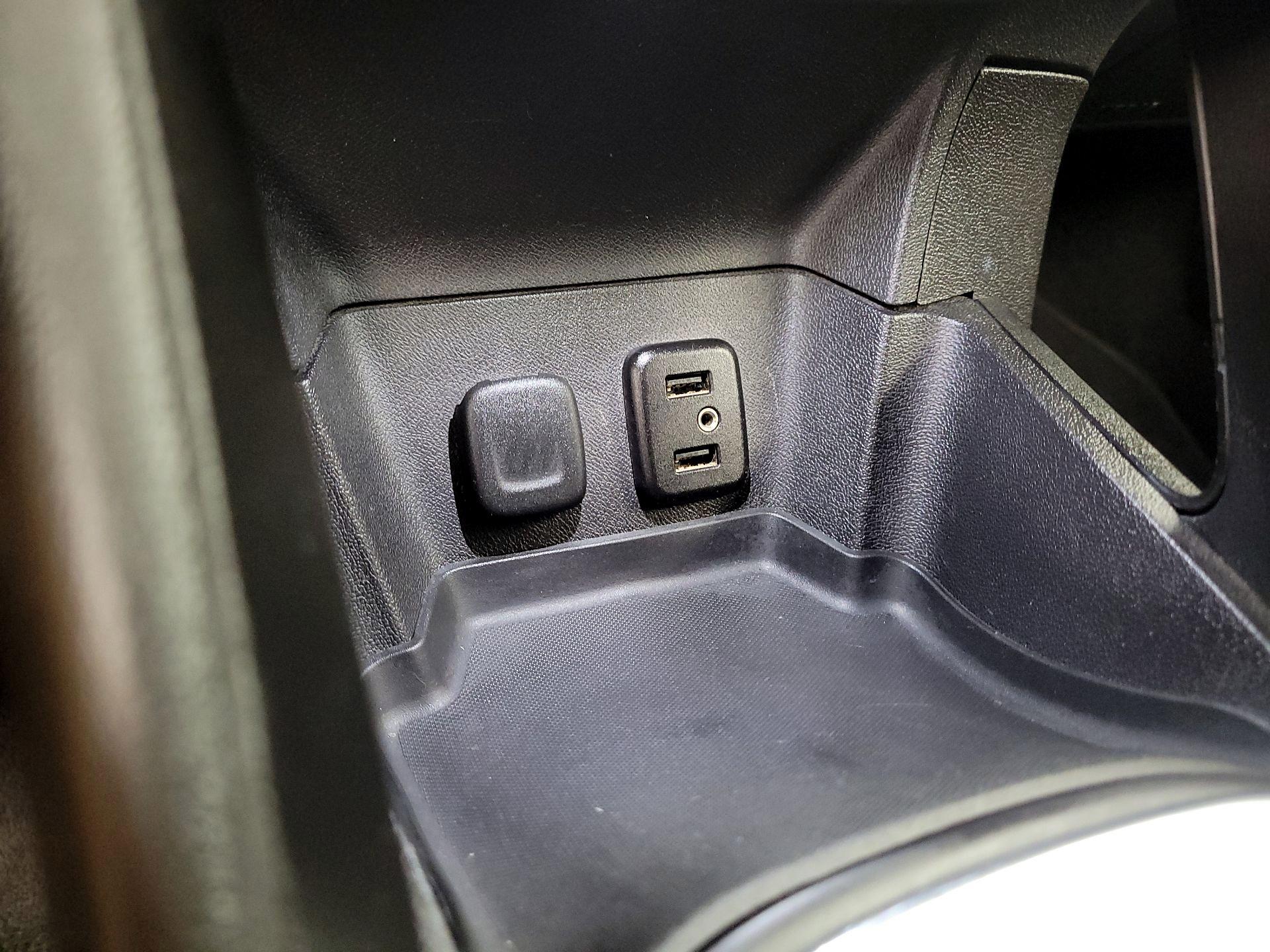 Thumbnail: 2016 Chevrolet Volt - 19