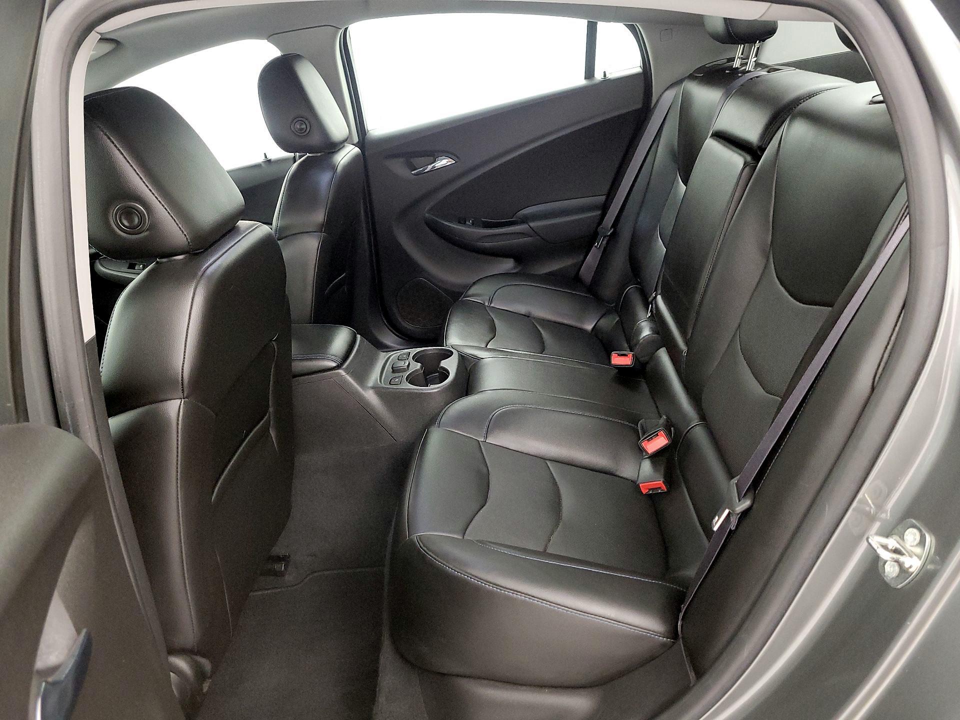 Thumbnail: 2016 Chevrolet Volt - 20