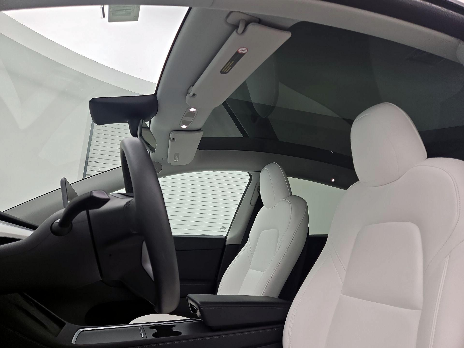 Thumbnail: 2023 Tesla Model Y - 18