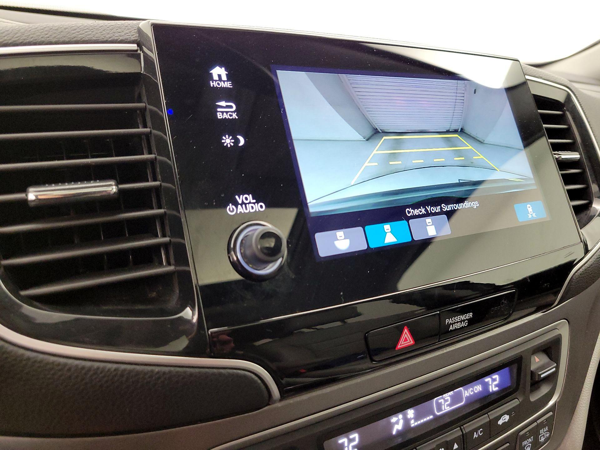 Thumbnail: 2019 Honda Pilot - 15