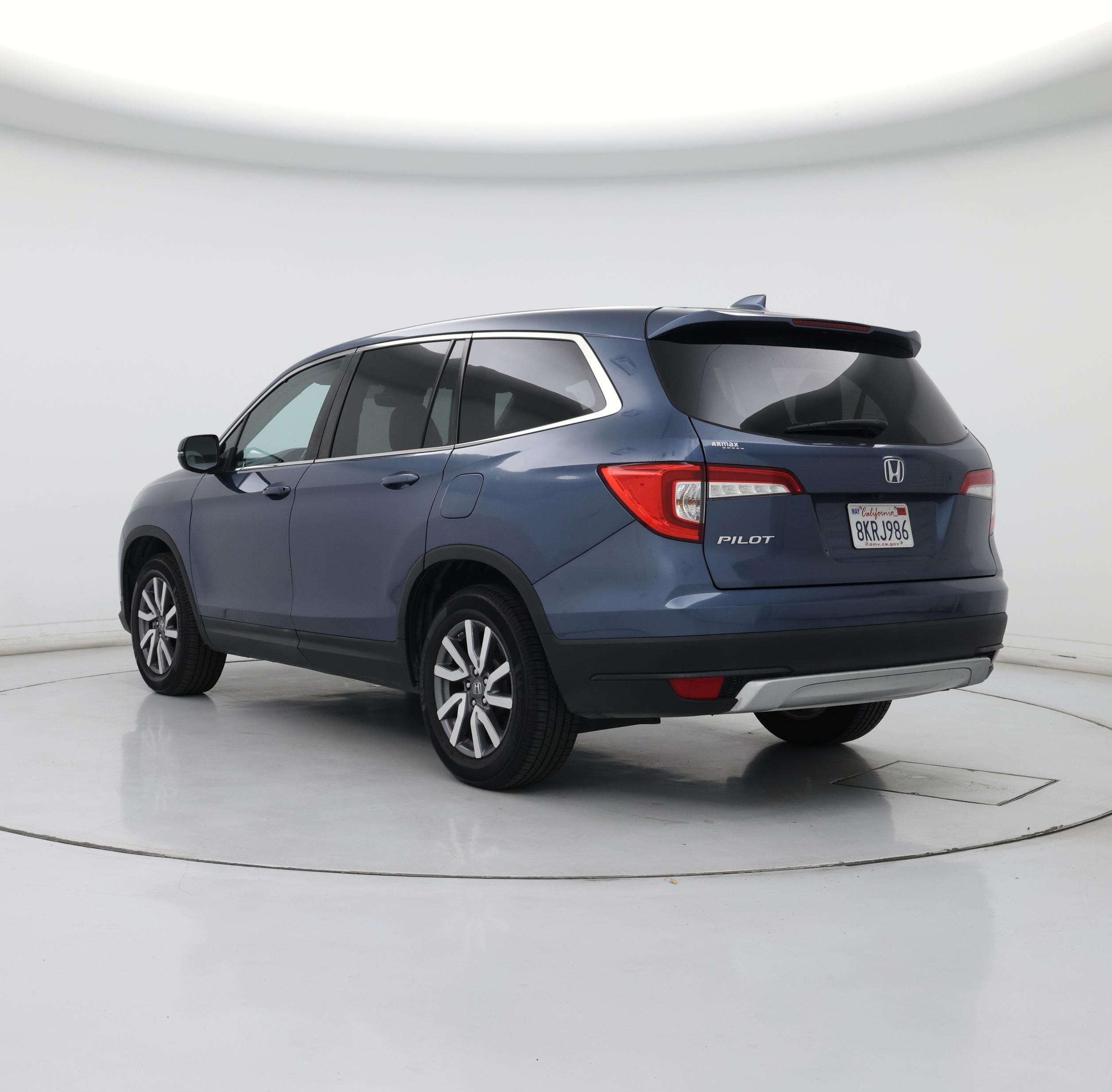 Thumbnail: 2019 Honda Pilot - 2