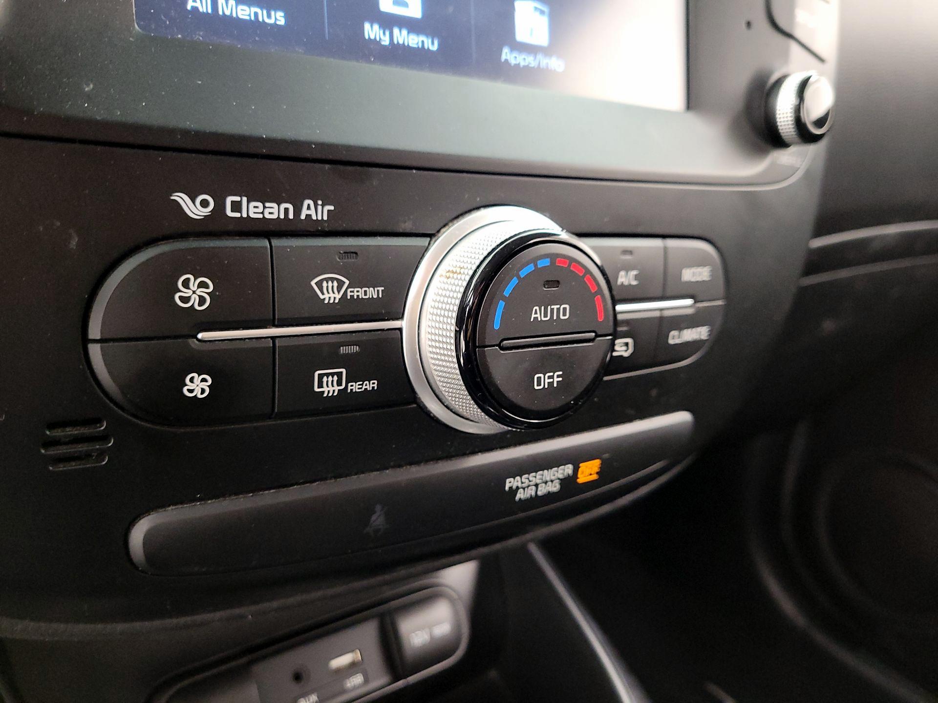 Thumbnail: 2018 Kia Soul - 16
