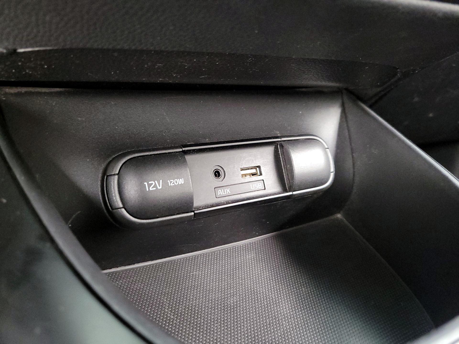 Thumbnail: 2018 Kia Soul - 18