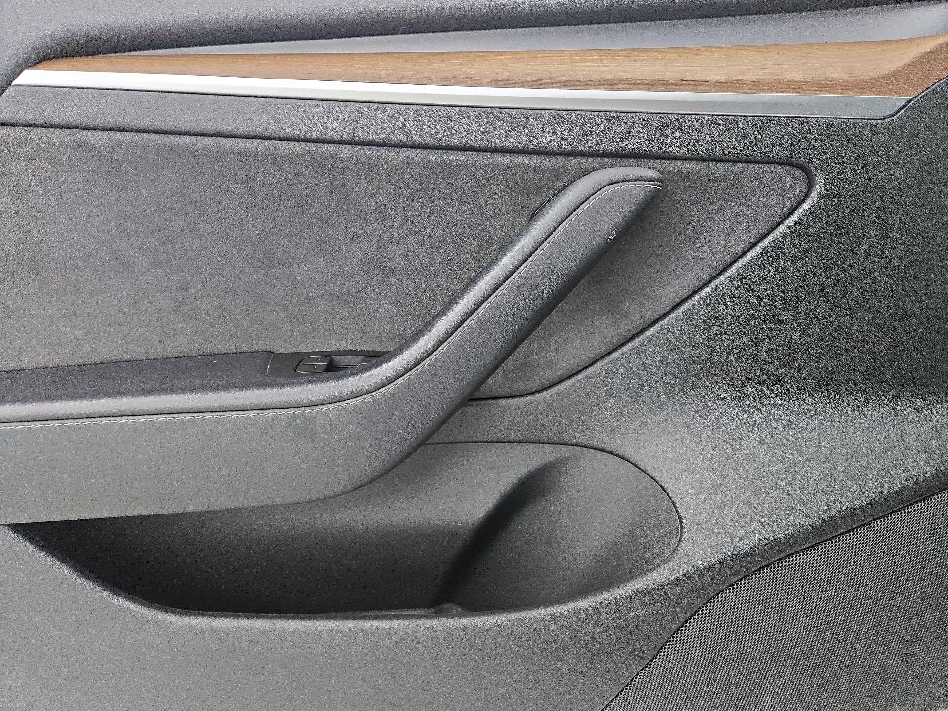 Thumbnail: 2023 Tesla Model 3 - 12