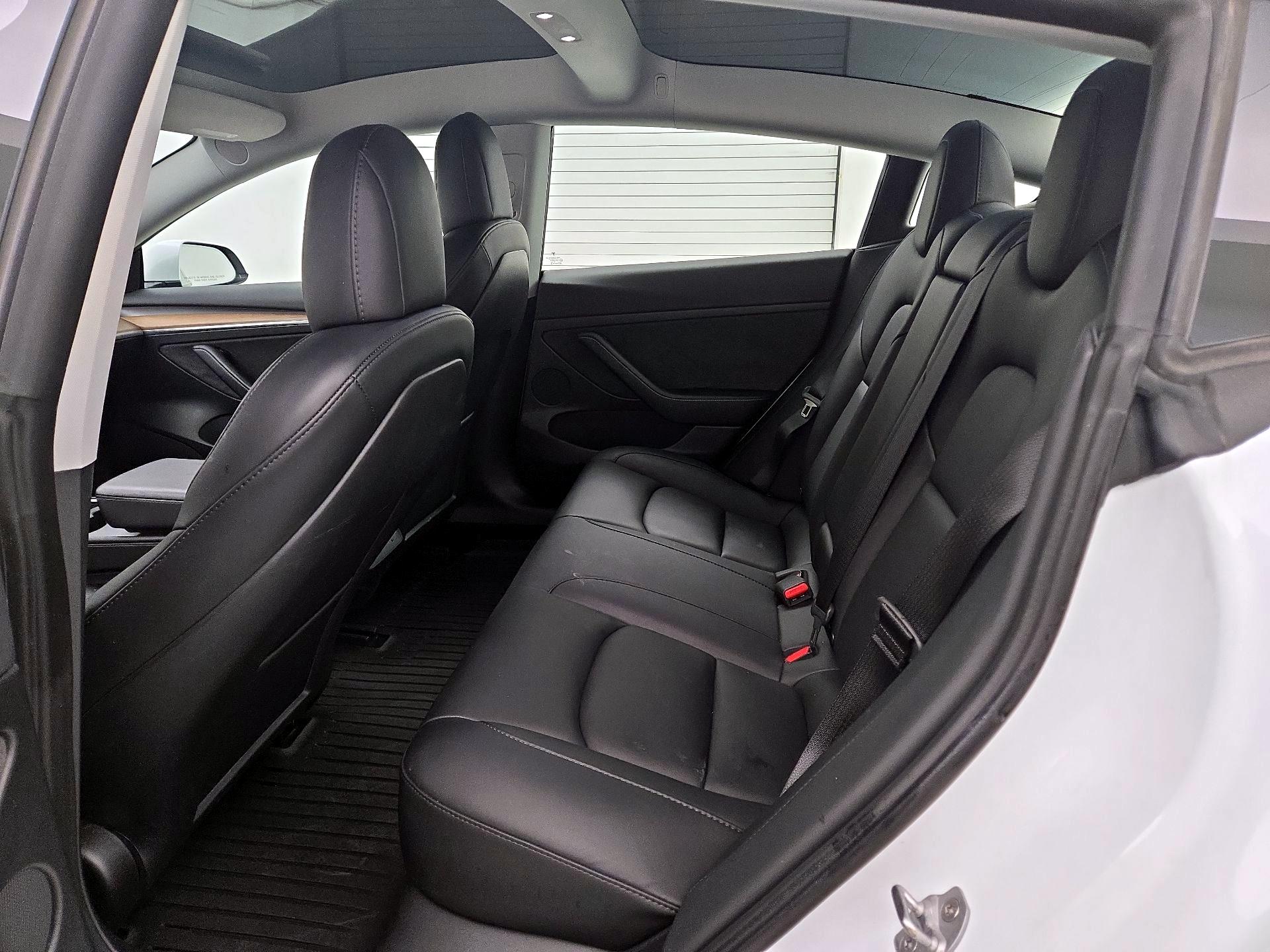 Thumbnail: 2023 Tesla Model 3 - 20