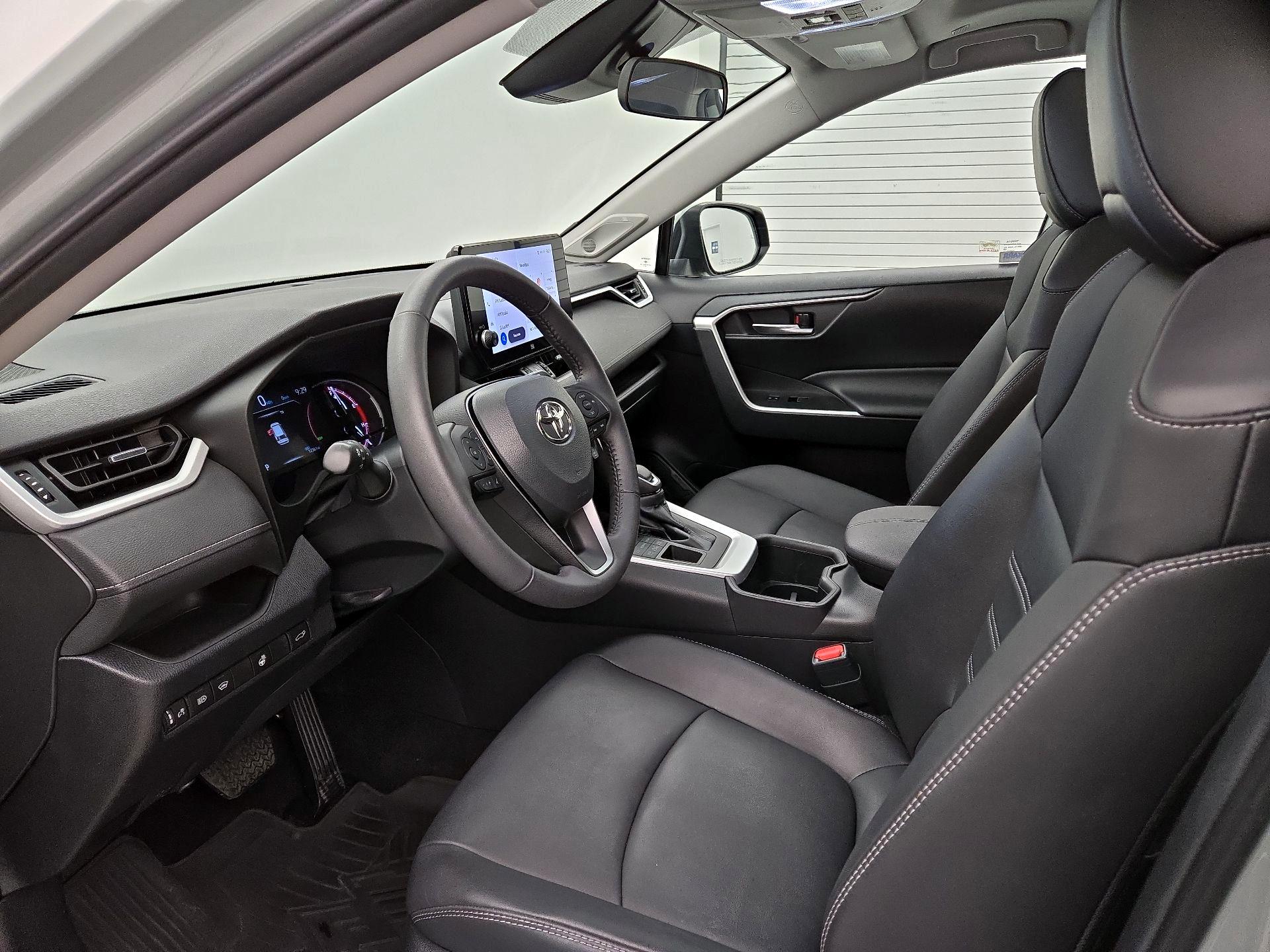 Thumbnail: 2023 Toyota RAV4 - 11