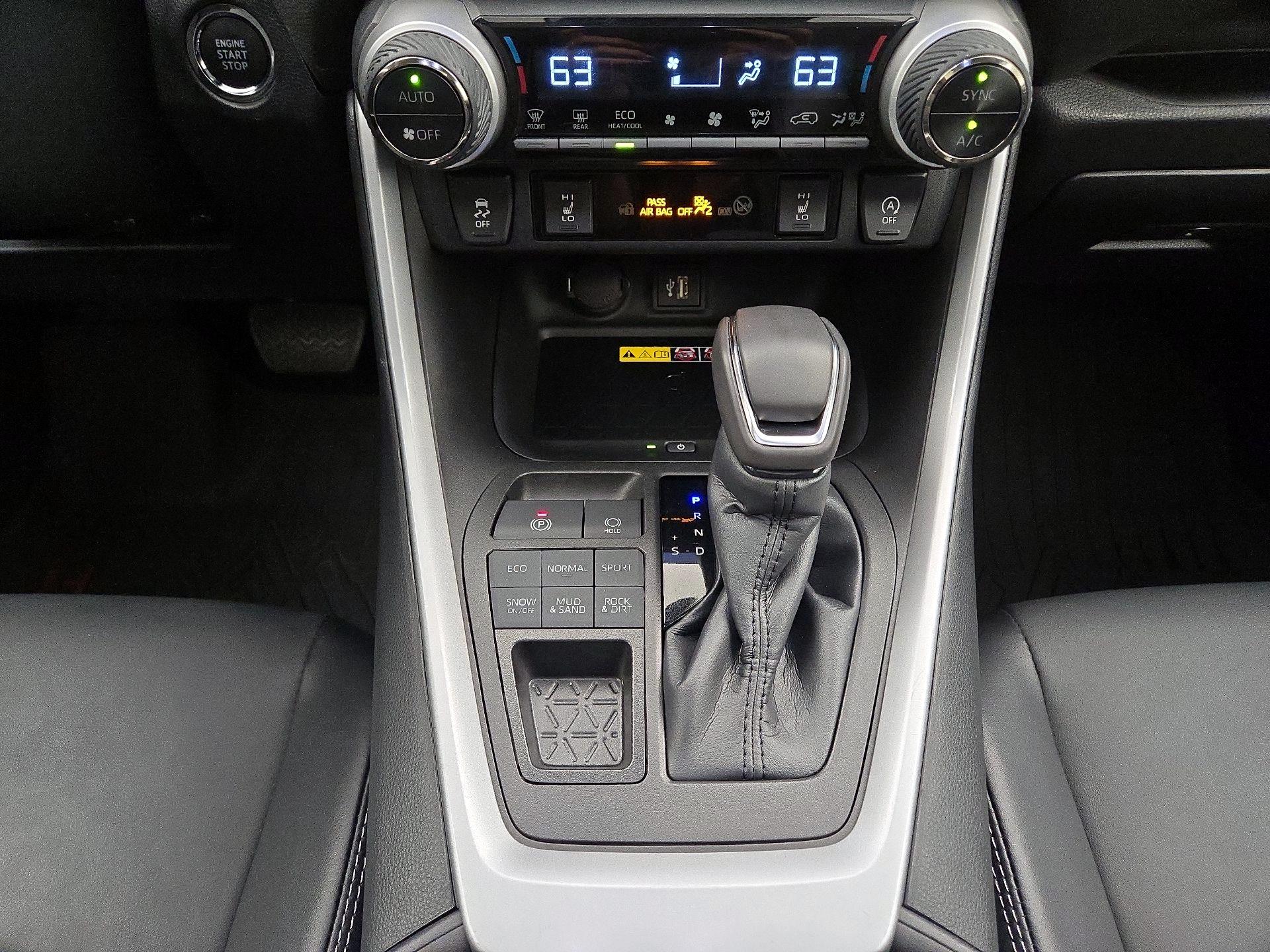 Thumbnail: 2023 Toyota RAV4 - 17