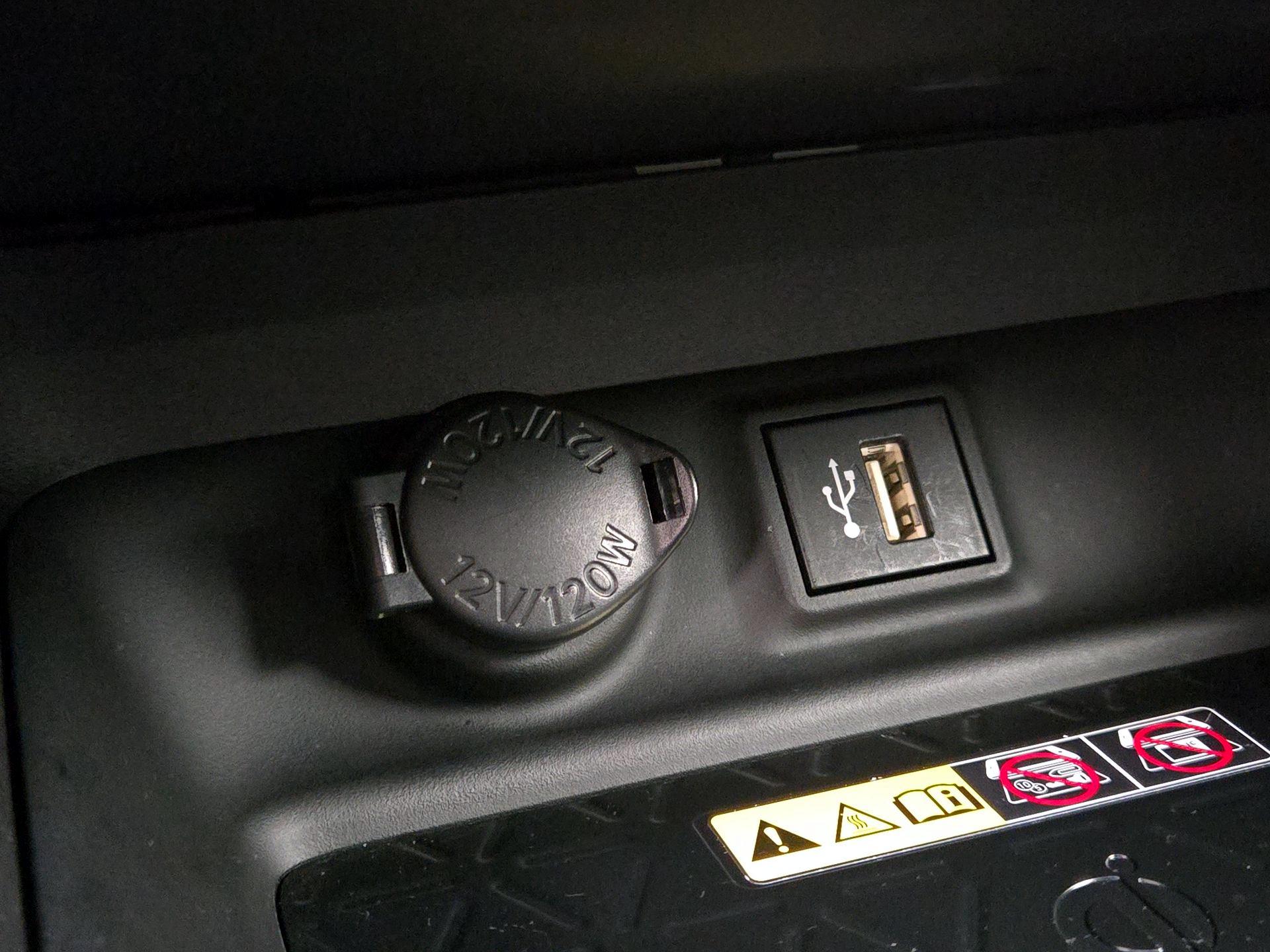 Thumbnail: 2023 Toyota RAV4 - 18