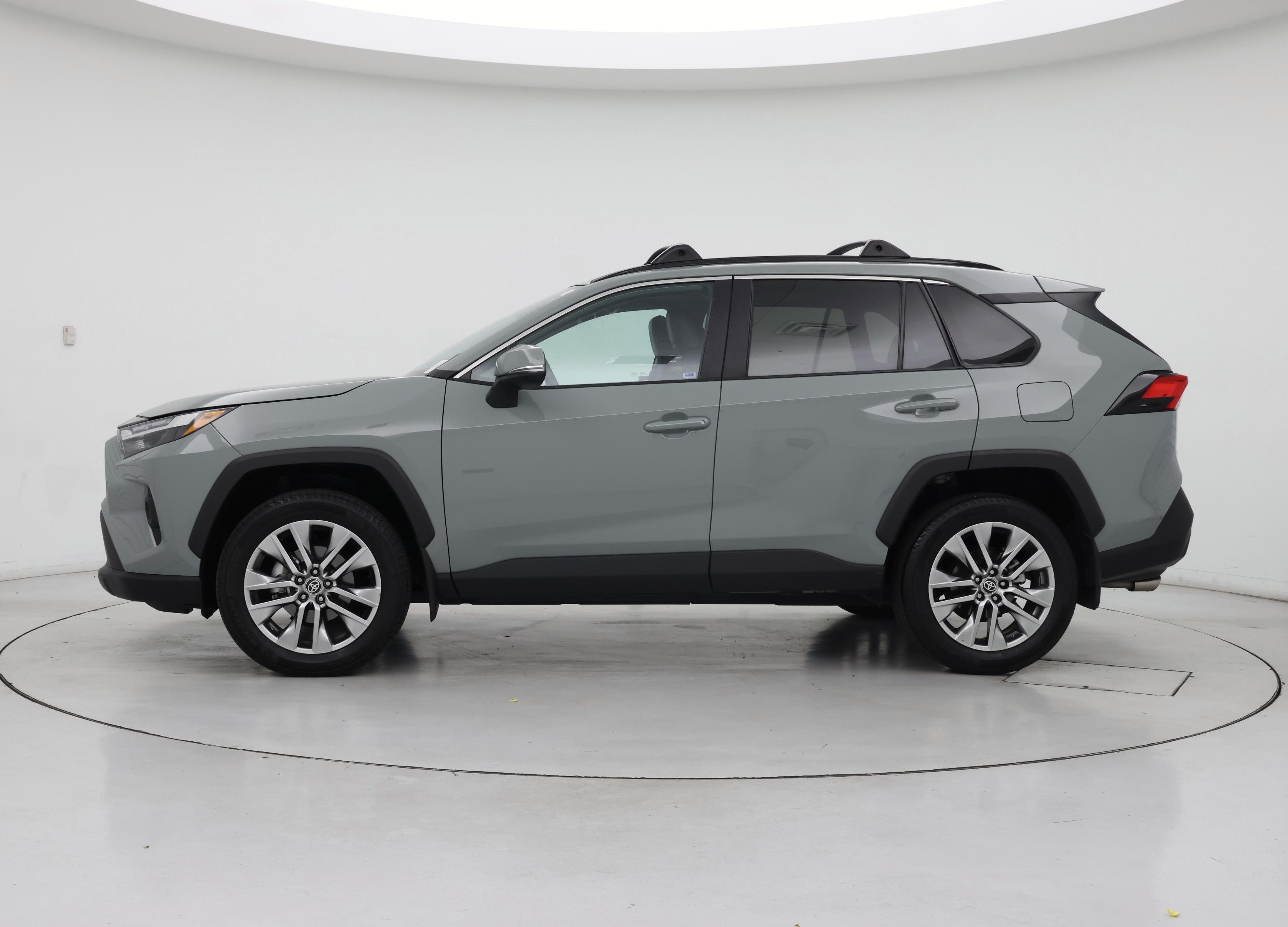Thumbnail: 2023 Toyota RAV4 - 3