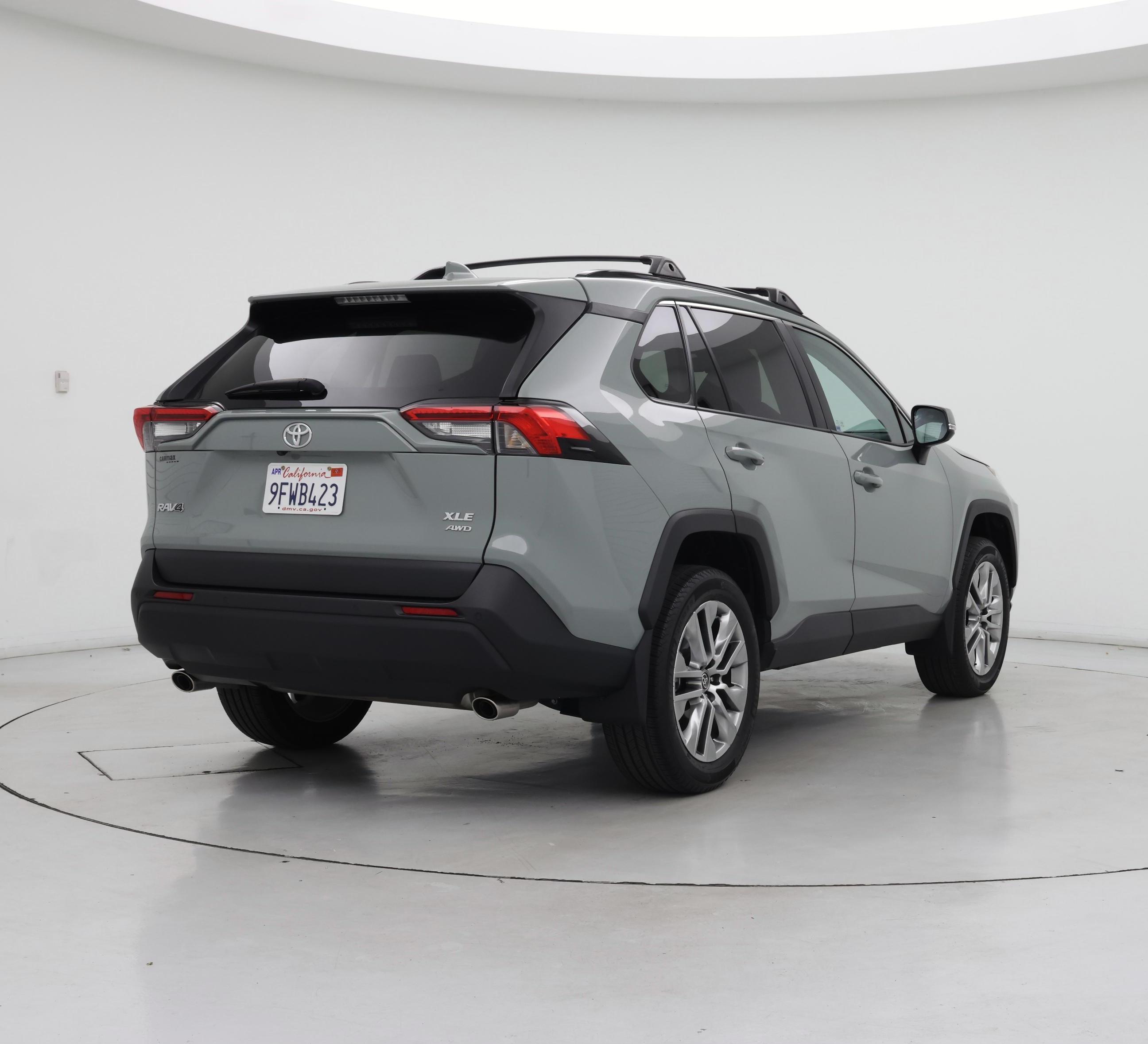 Thumbnail: 2023 Toyota RAV4 - 8