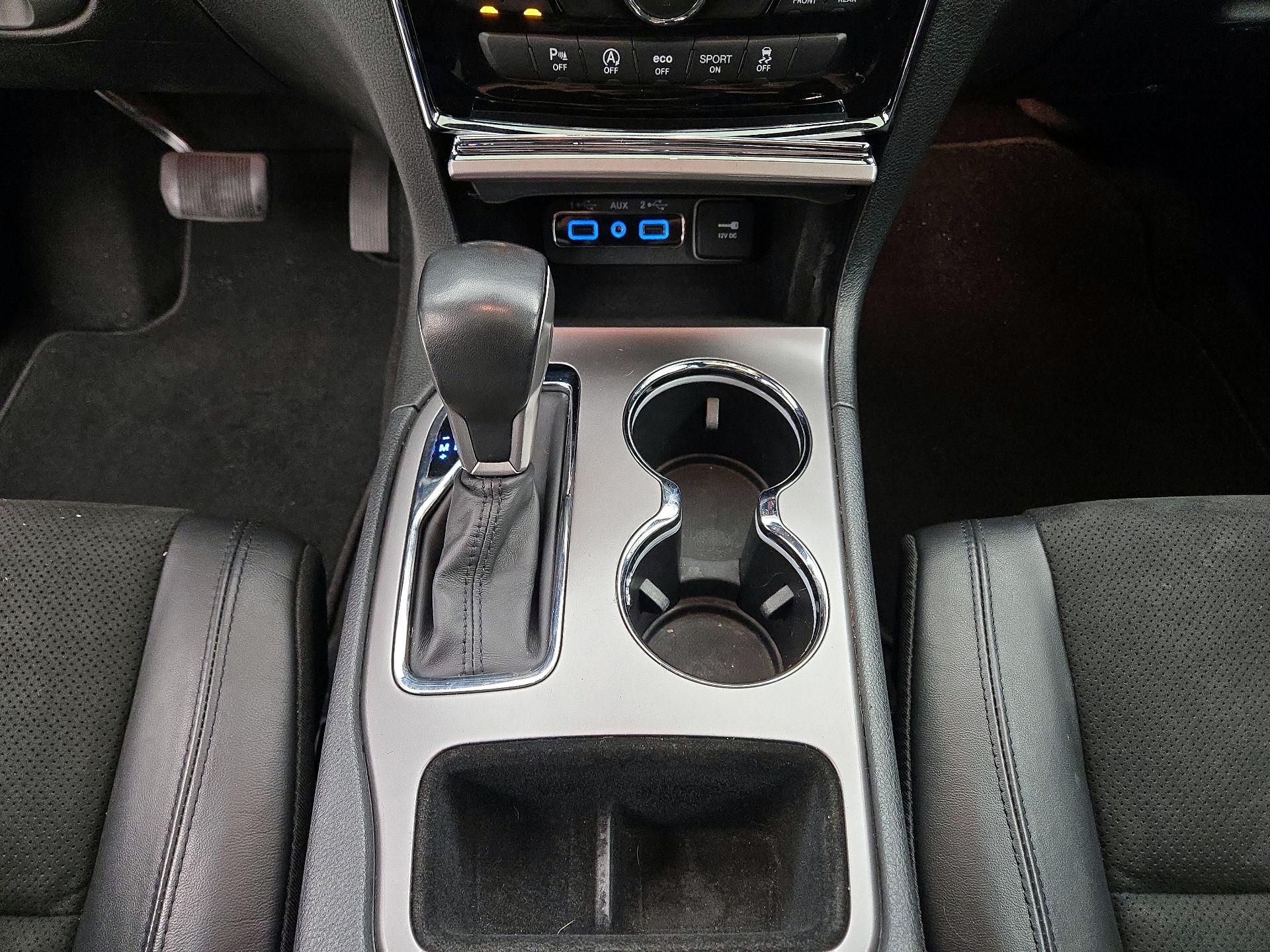 Thumbnail: 2020 Jeep Grand Cherokee - 18