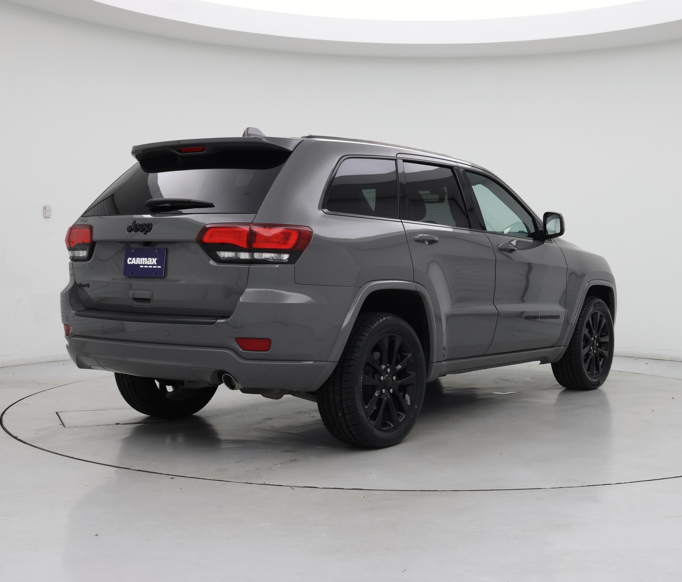 Thumbnail: 2020 Jeep Grand Cherokee - 8