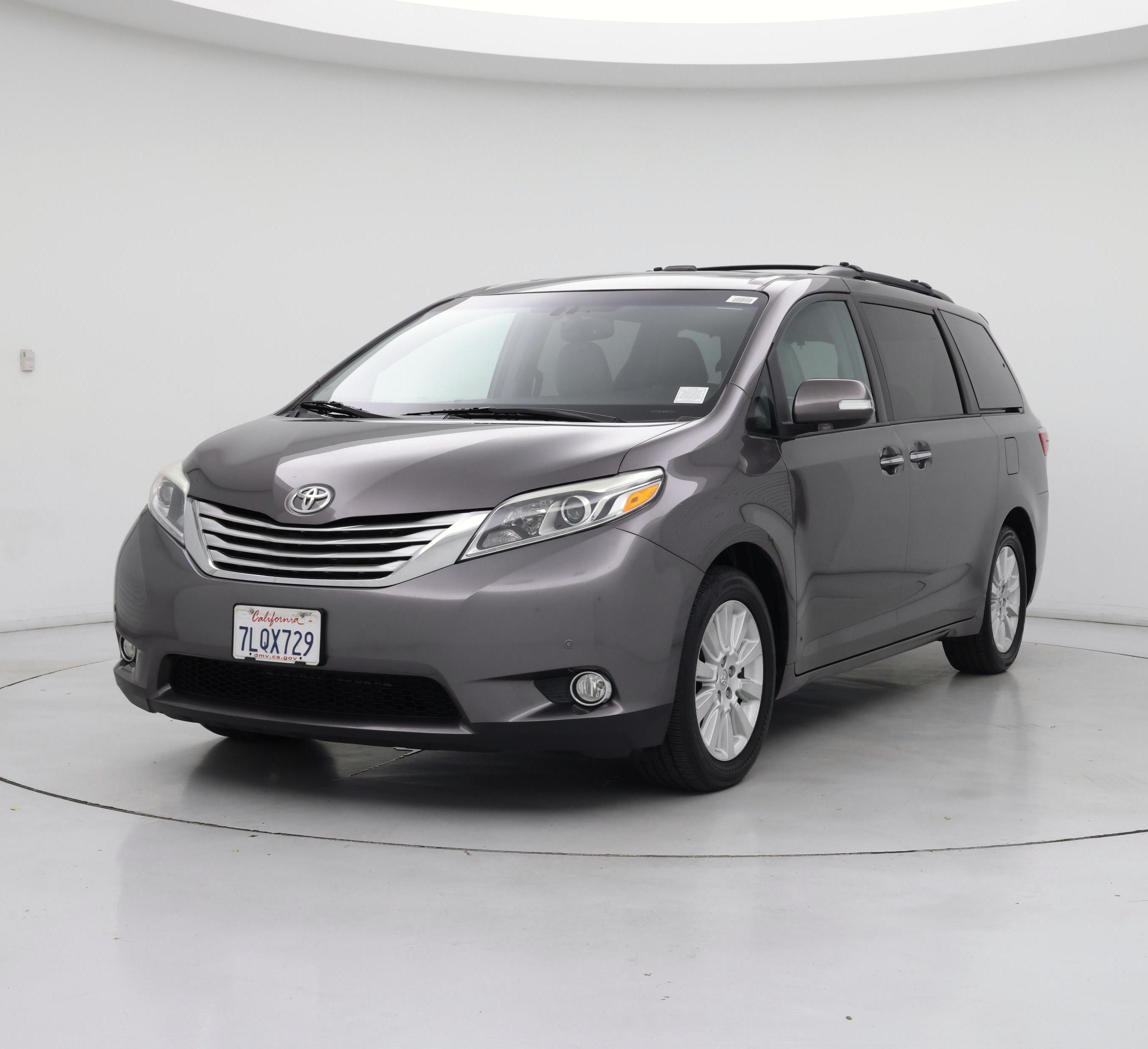 Thumbnail: 2015 Toyota Sienna - 4