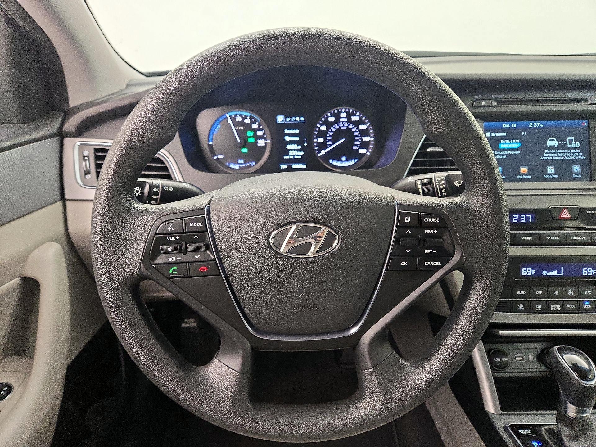 Thumbnail: 2017 Hyundai Sonata - 10