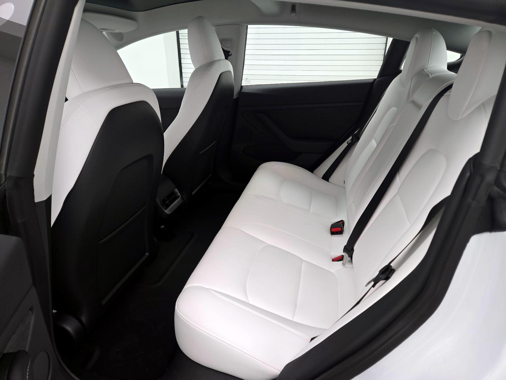 Thumbnail: 2023 Tesla Model 3 - 17