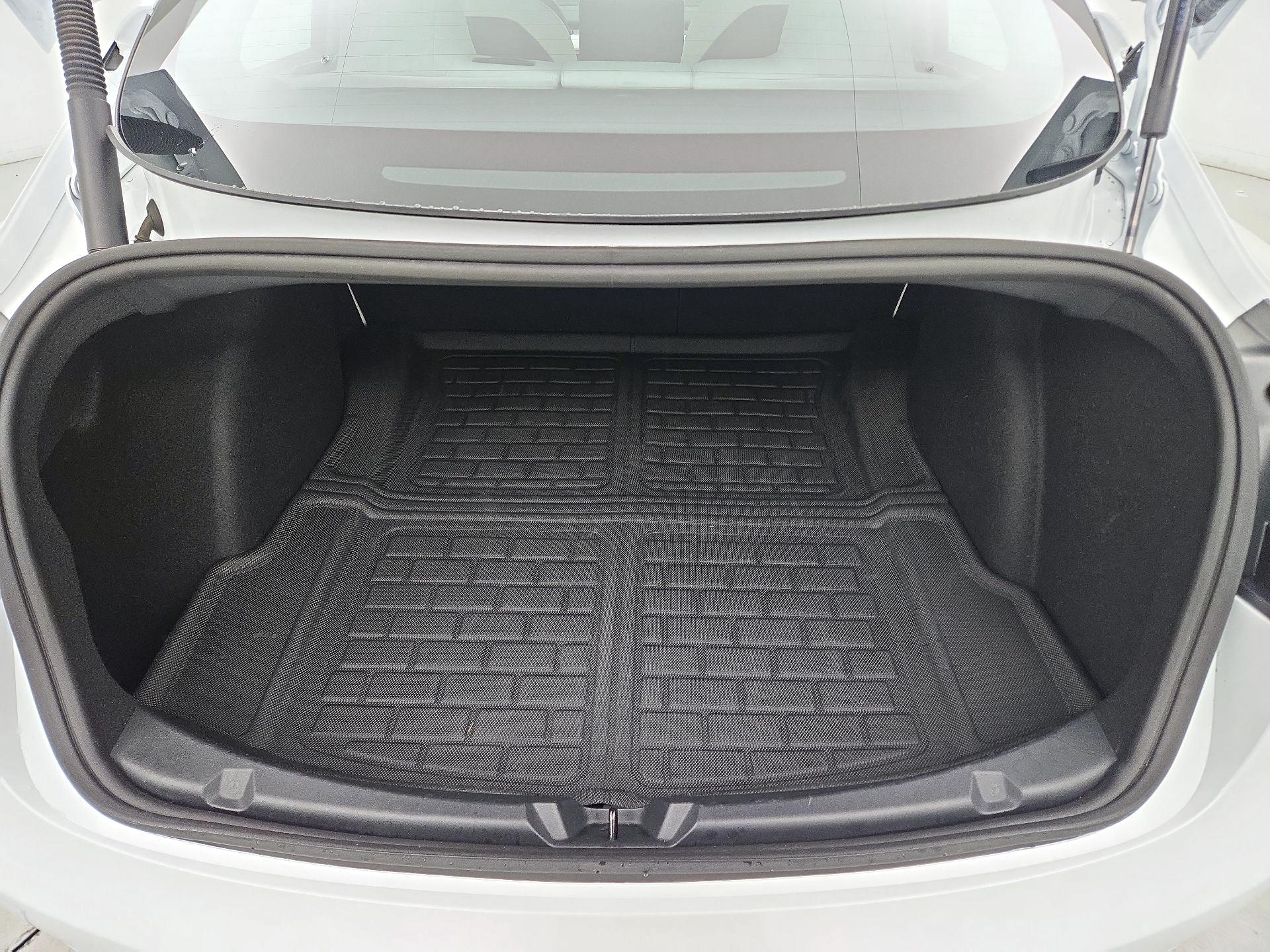 Thumbnail: 2023 Tesla Model 3 - 18