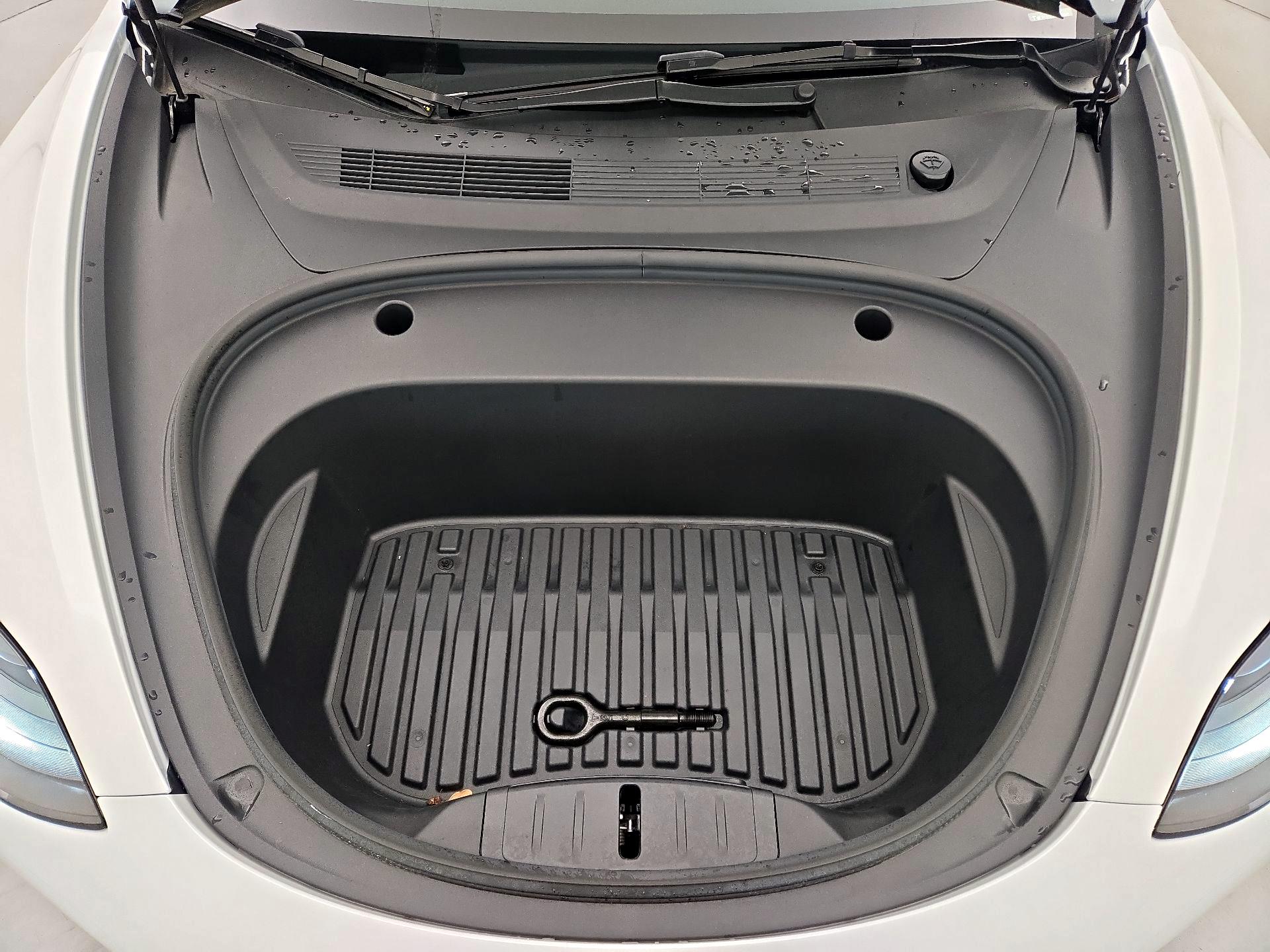 Thumbnail: 2023 Tesla Model 3 - 19