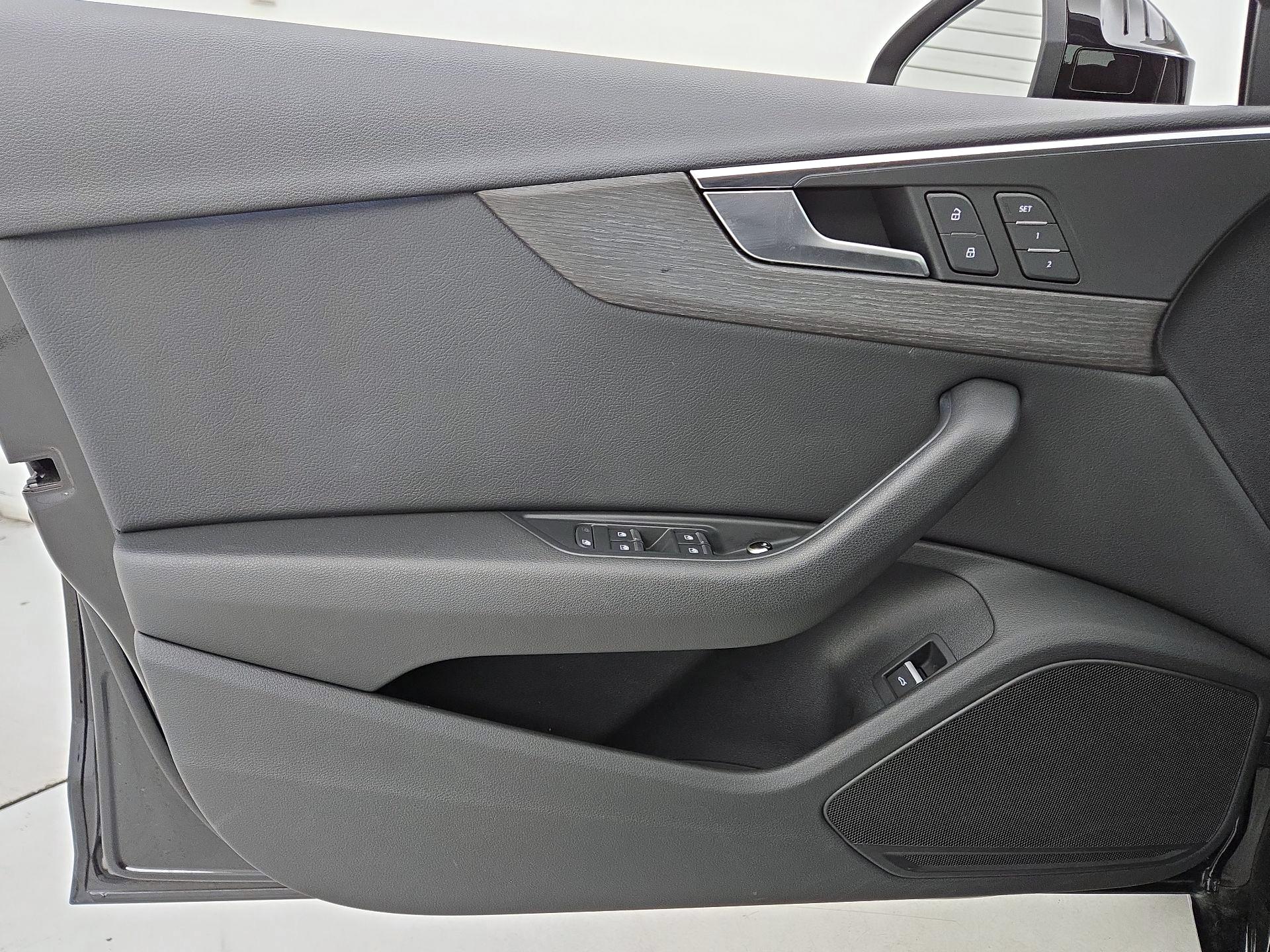 Thumbnail: 2019 Audi A4 - 12