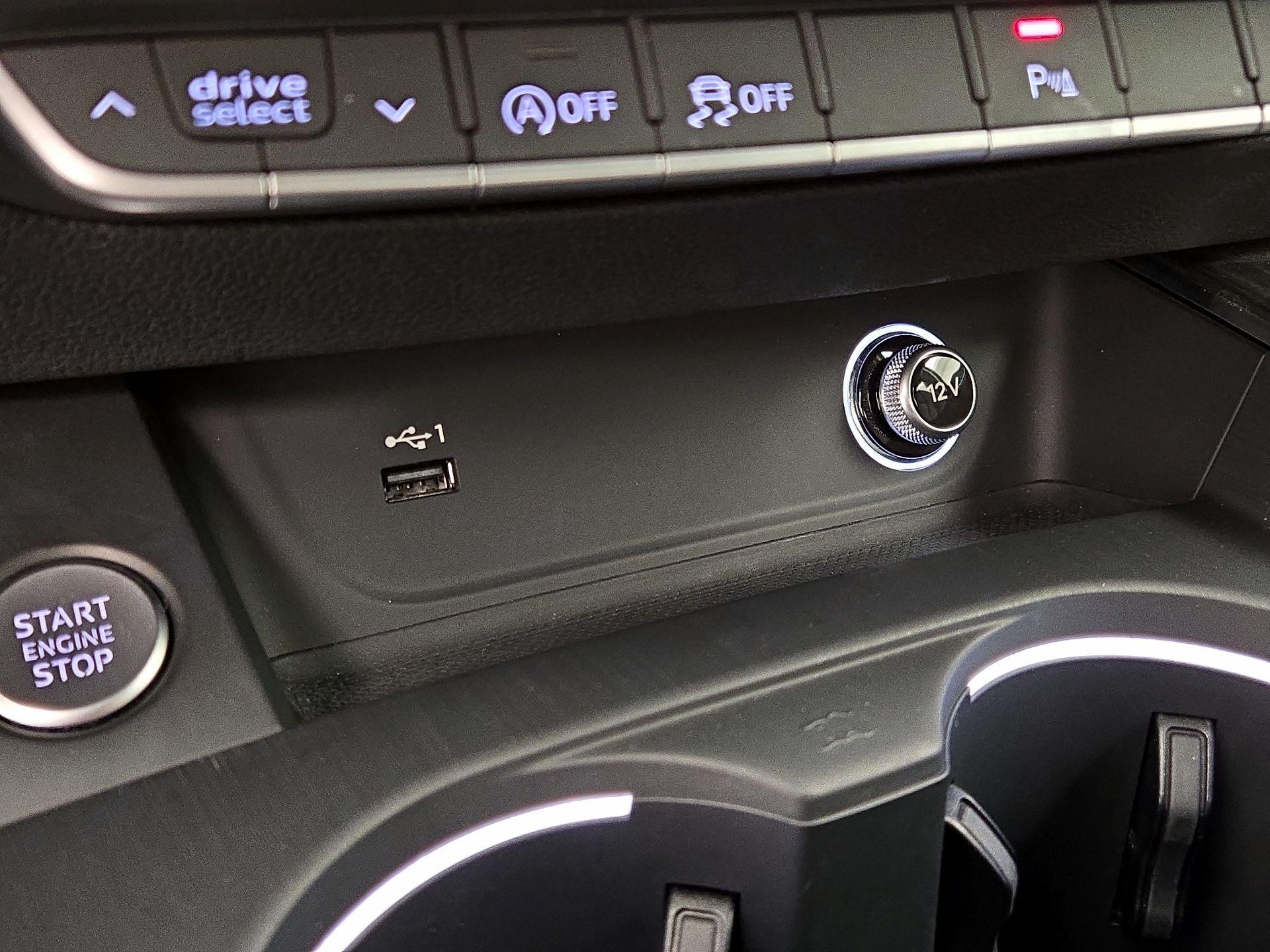 Thumbnail: 2019 Audi A4 - 18