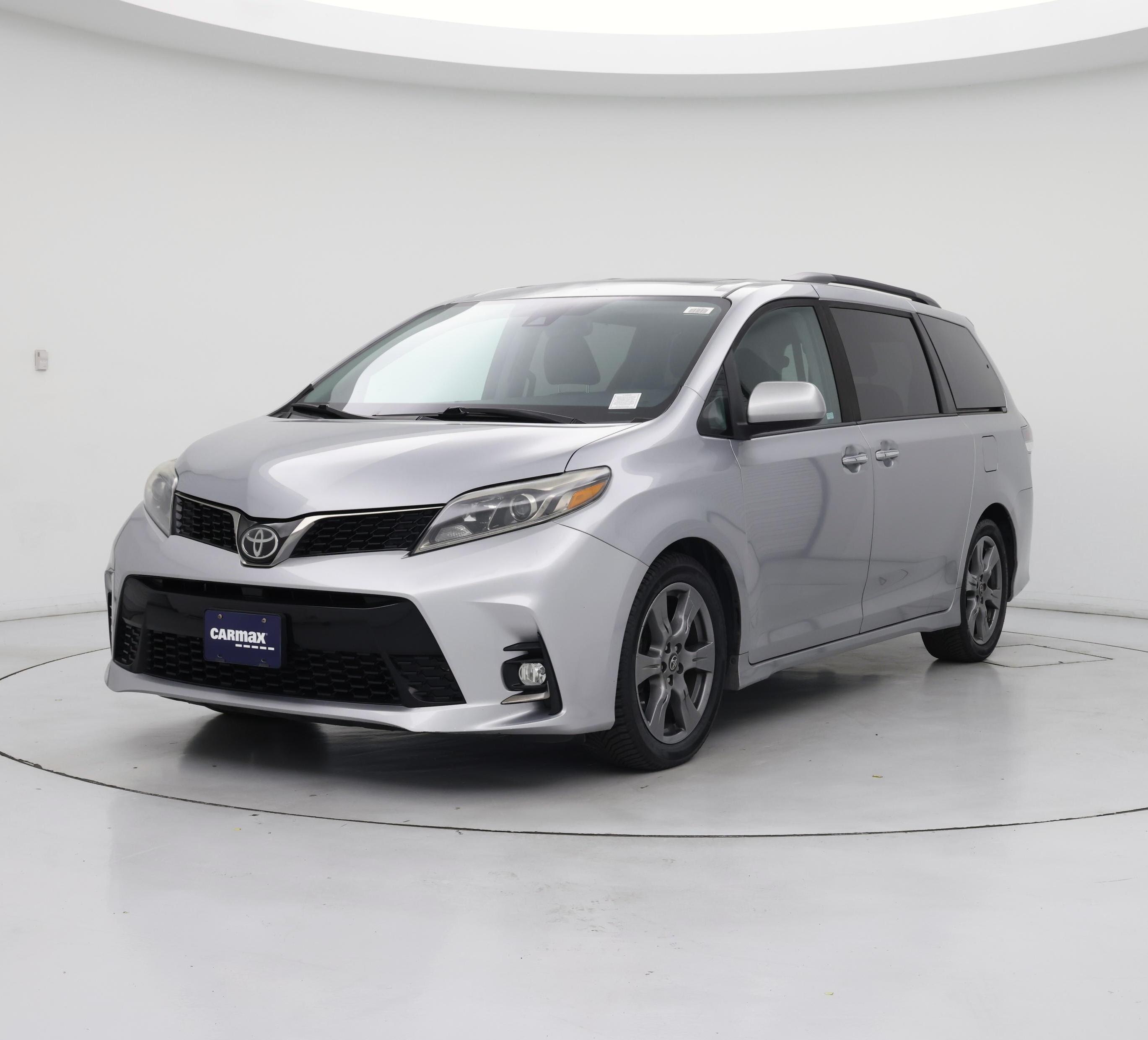 Thumbnail: 2018 Toyota Sienna - 4