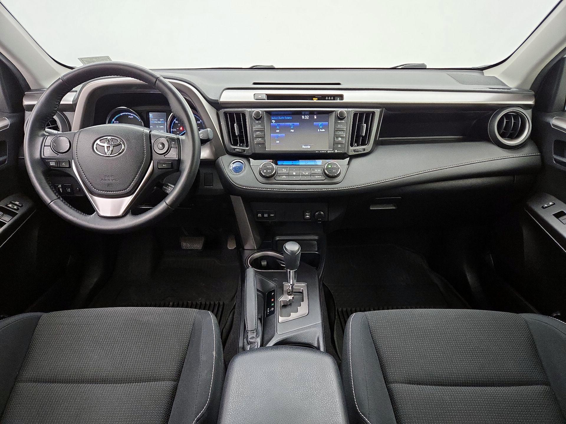 Thumbnail: 2017 Toyota RAV4 - 9