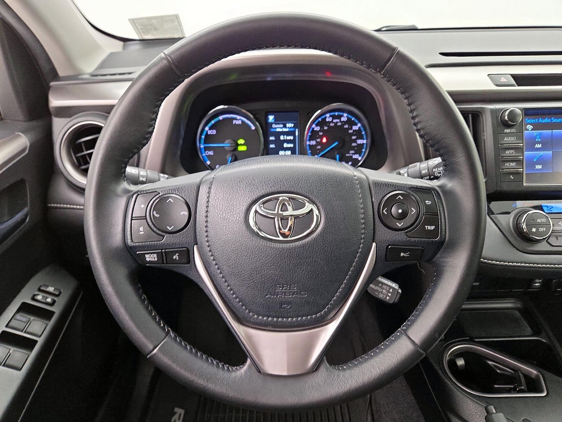 Thumbnail: 2017 Toyota RAV4 - 10
