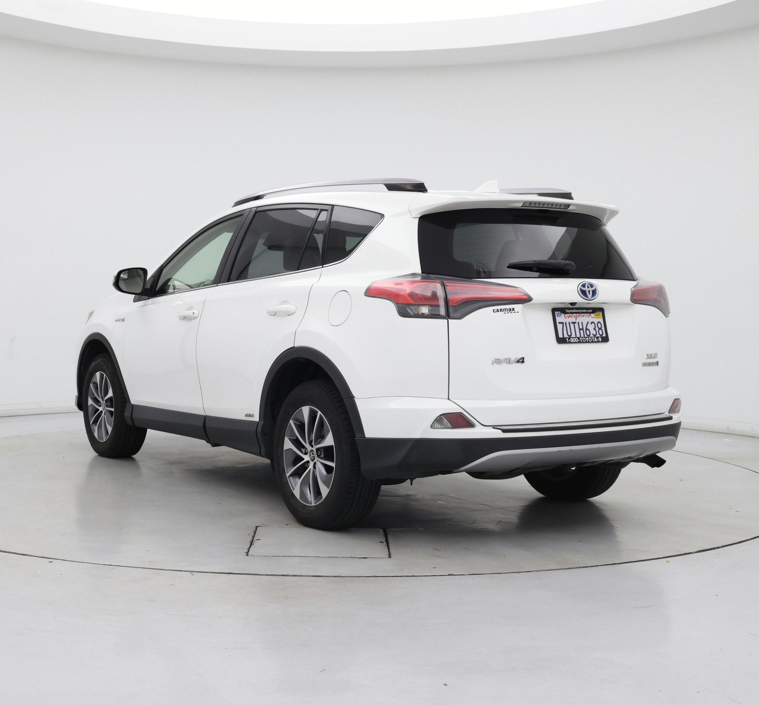 Thumbnail: 2017 Toyota RAV4 - 2