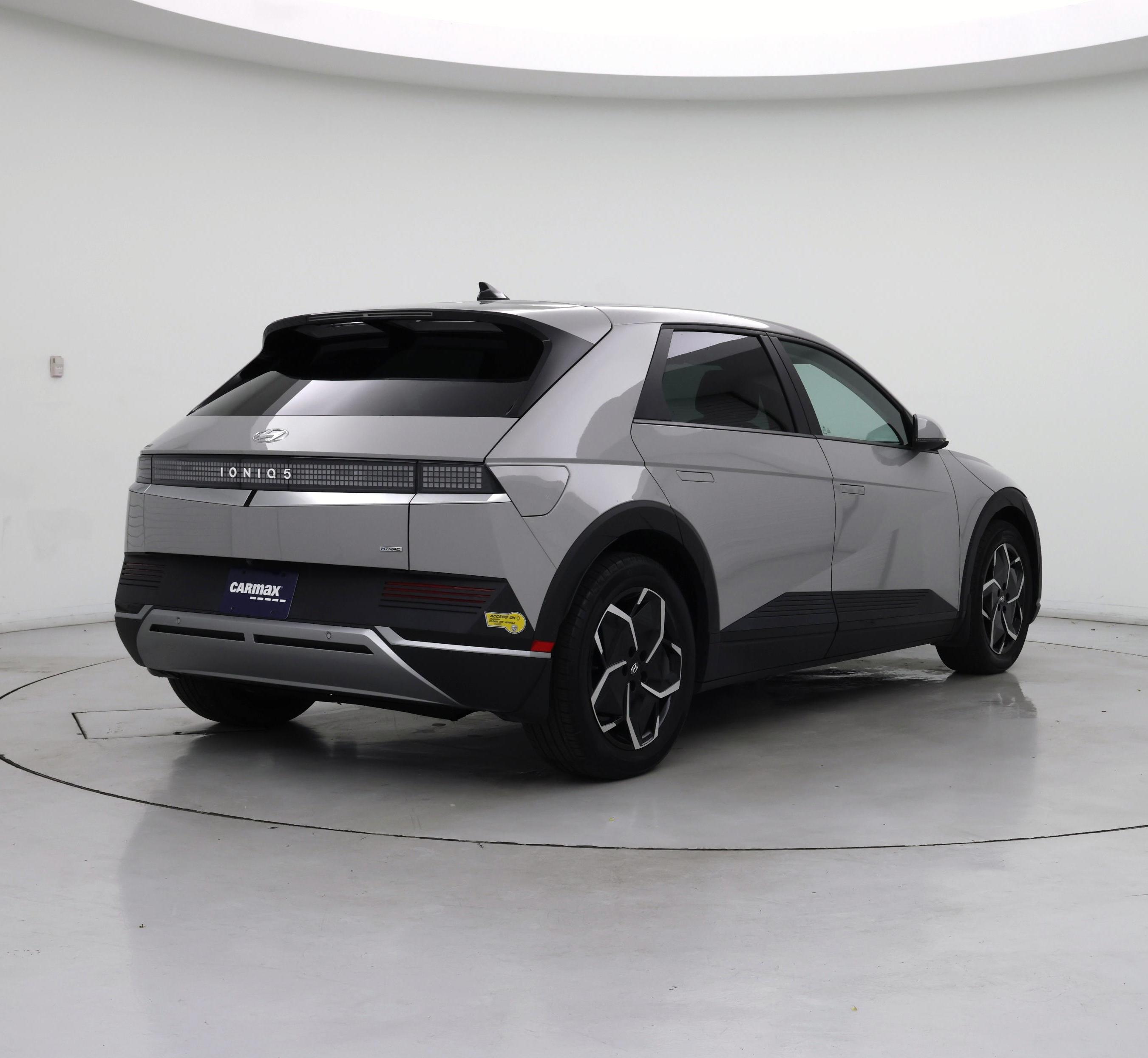 Thumbnail: 2022 Hyundai Ioniq 5 - 8