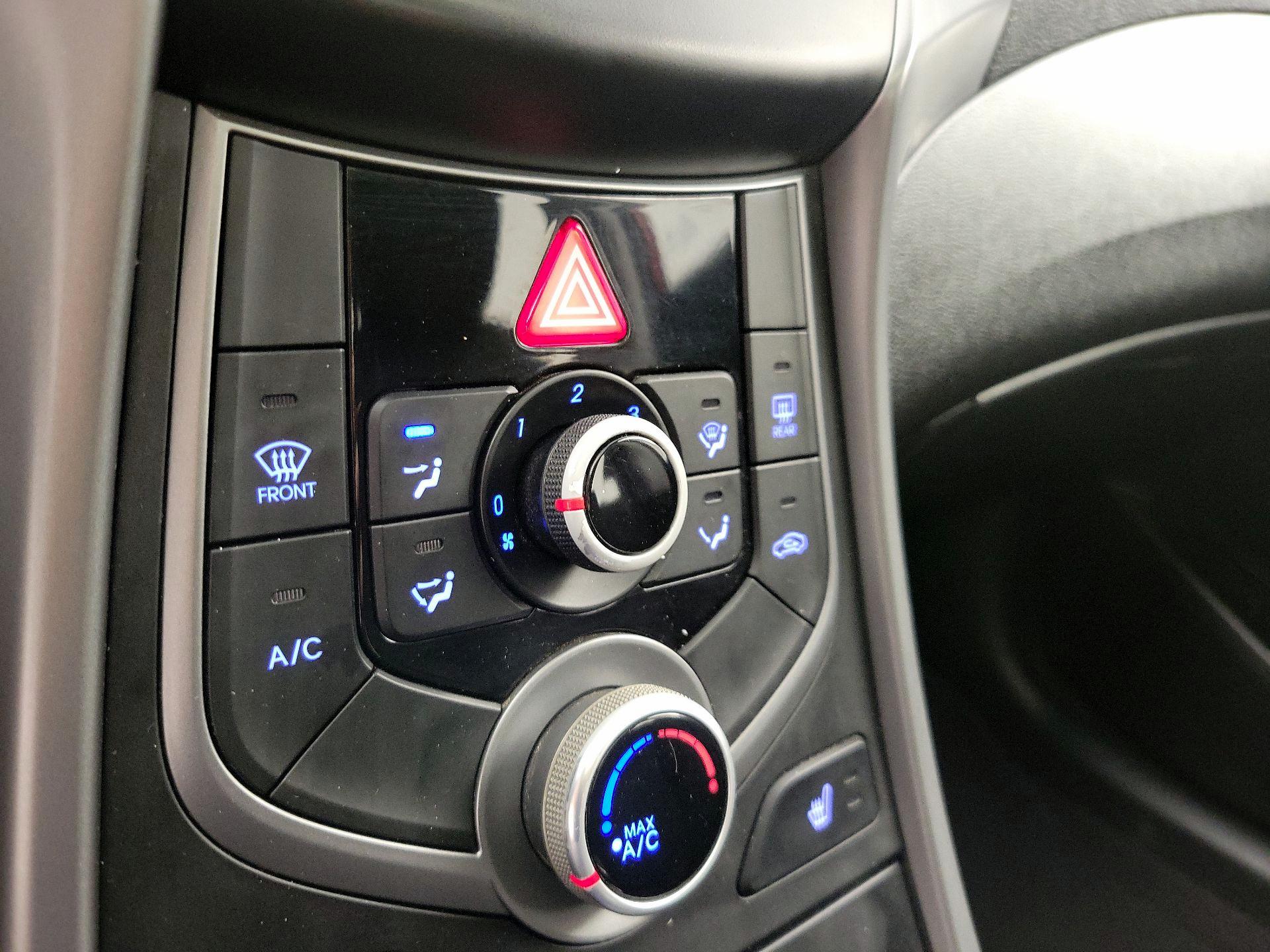 Thumbnail: 2016 Hyundai Elantra - 16