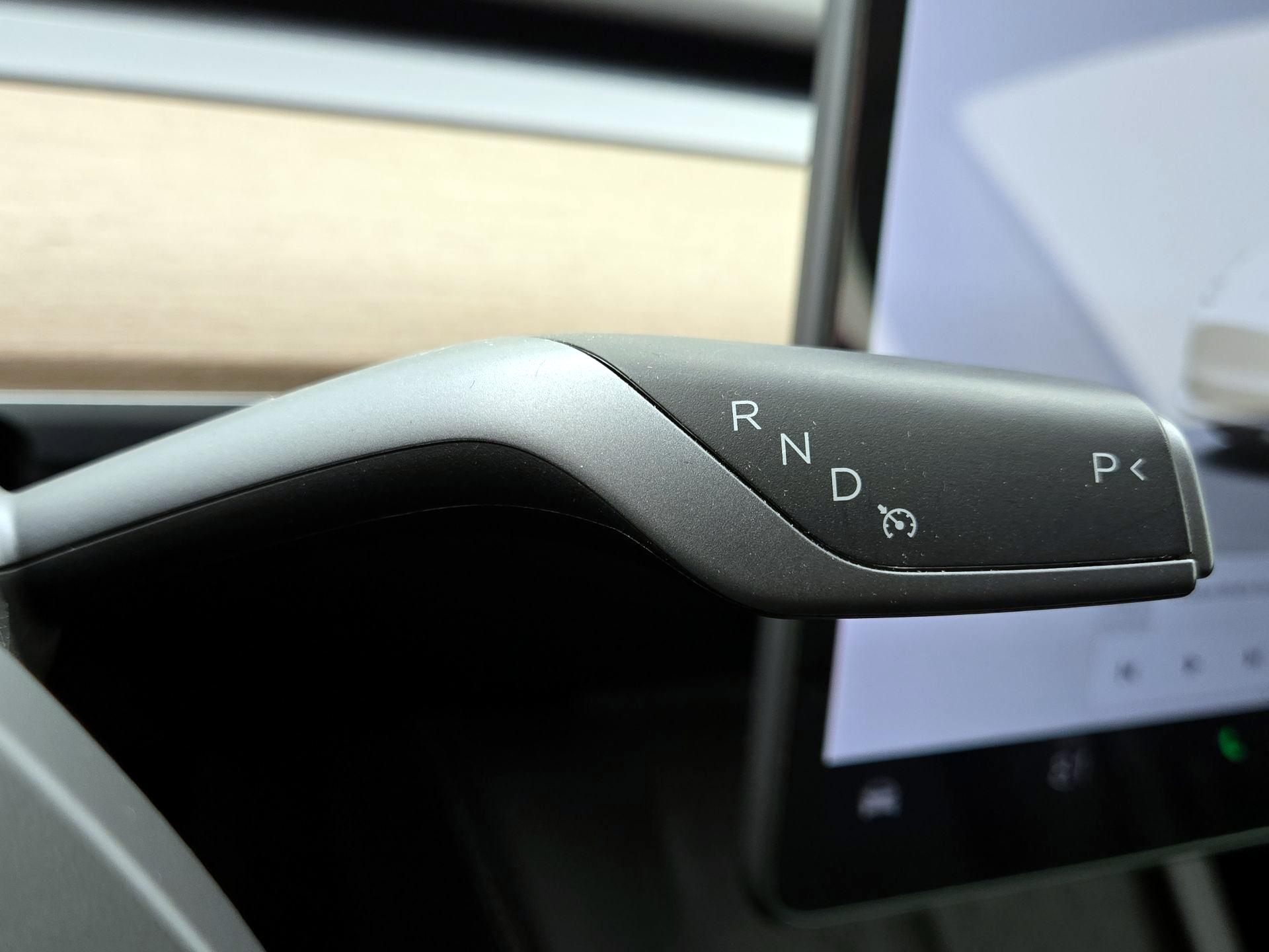 Thumbnail: 2022 Tesla Model 3 - 17