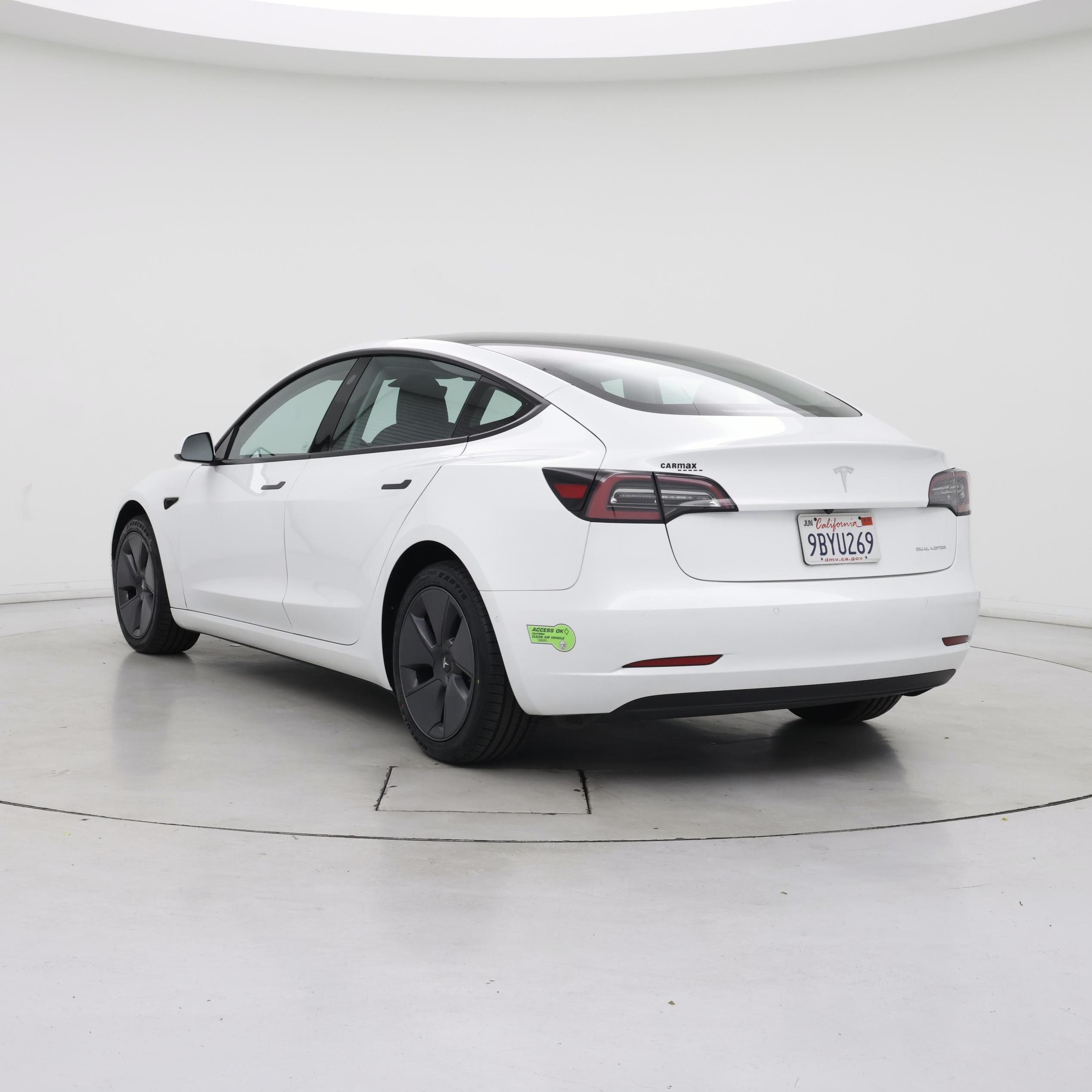 Thumbnail: 2022 Tesla Model 3 - 2