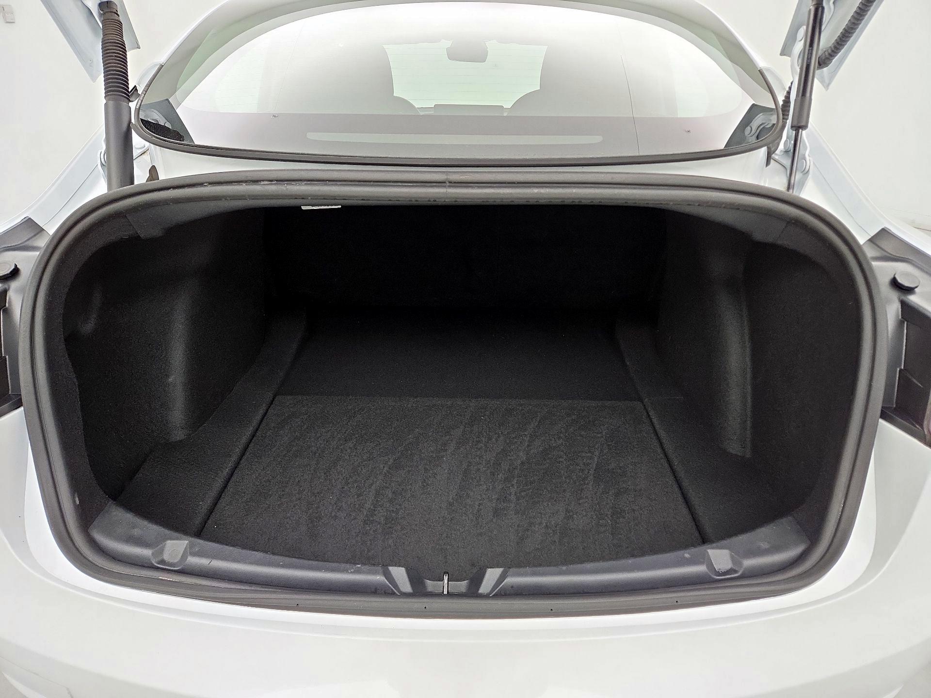 Thumbnail: 2022 Tesla Model 3 - 19