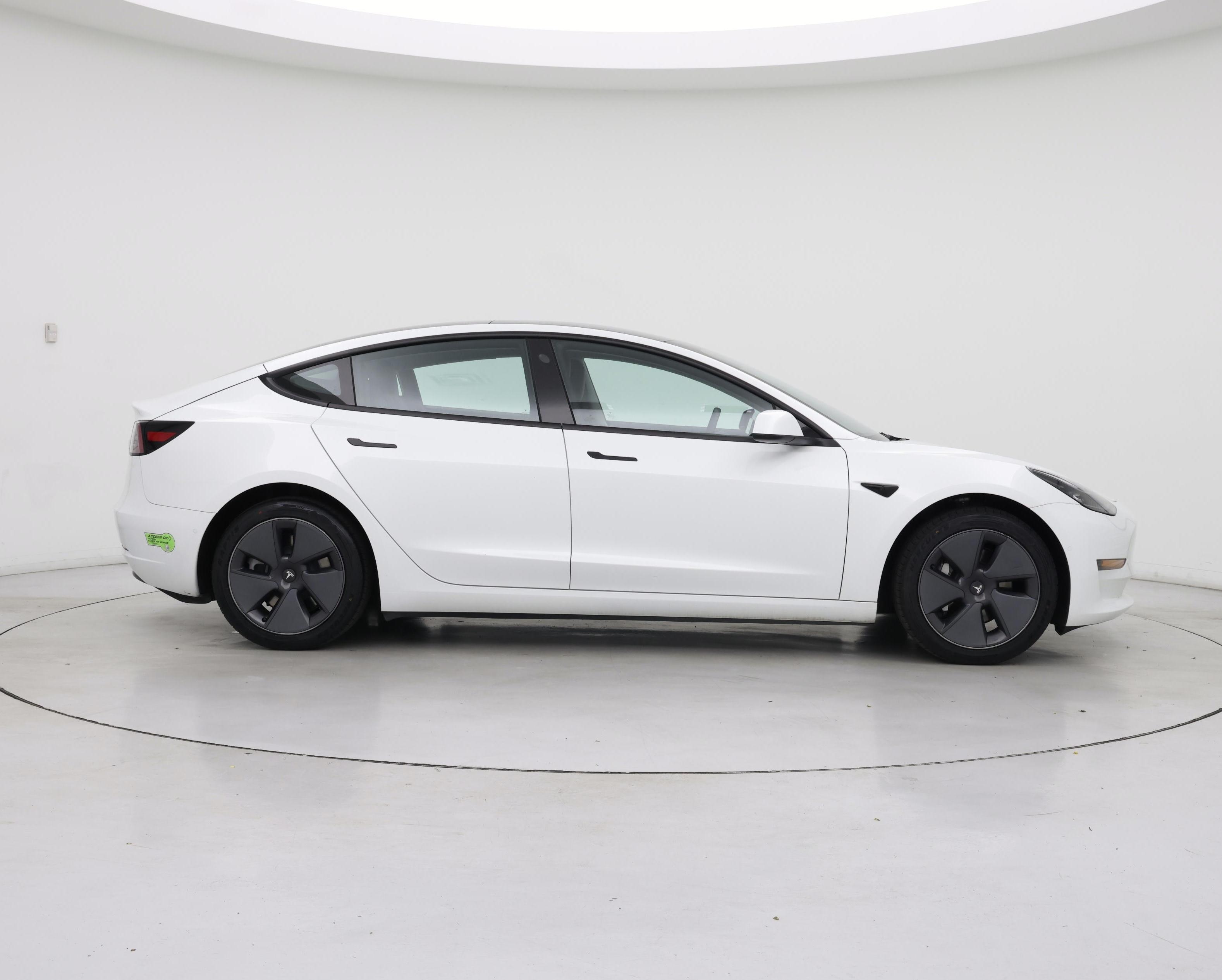 Thumbnail: 2022 Tesla Model 3 - 7