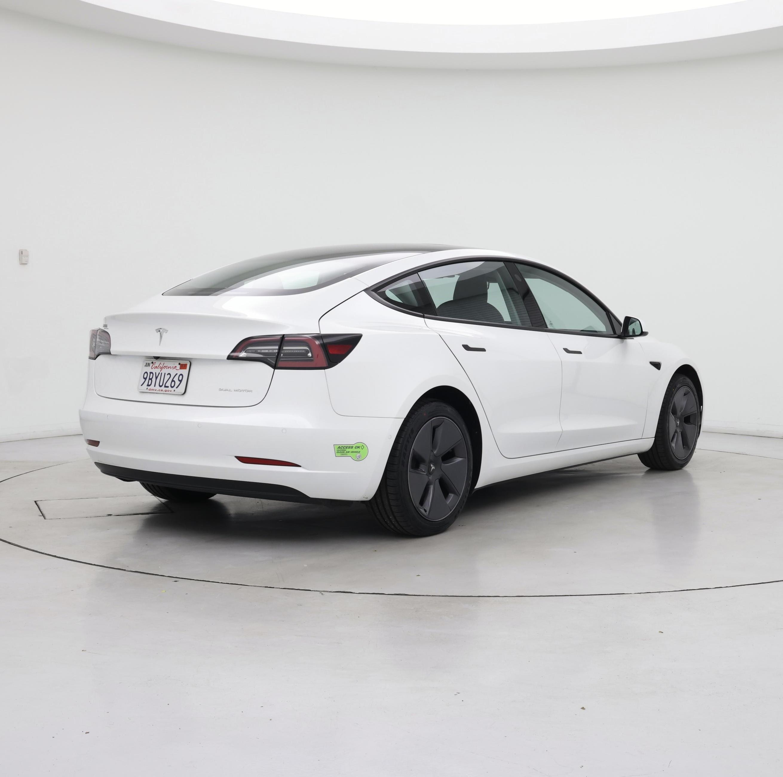 Thumbnail: 2022 Tesla Model 3 - 8