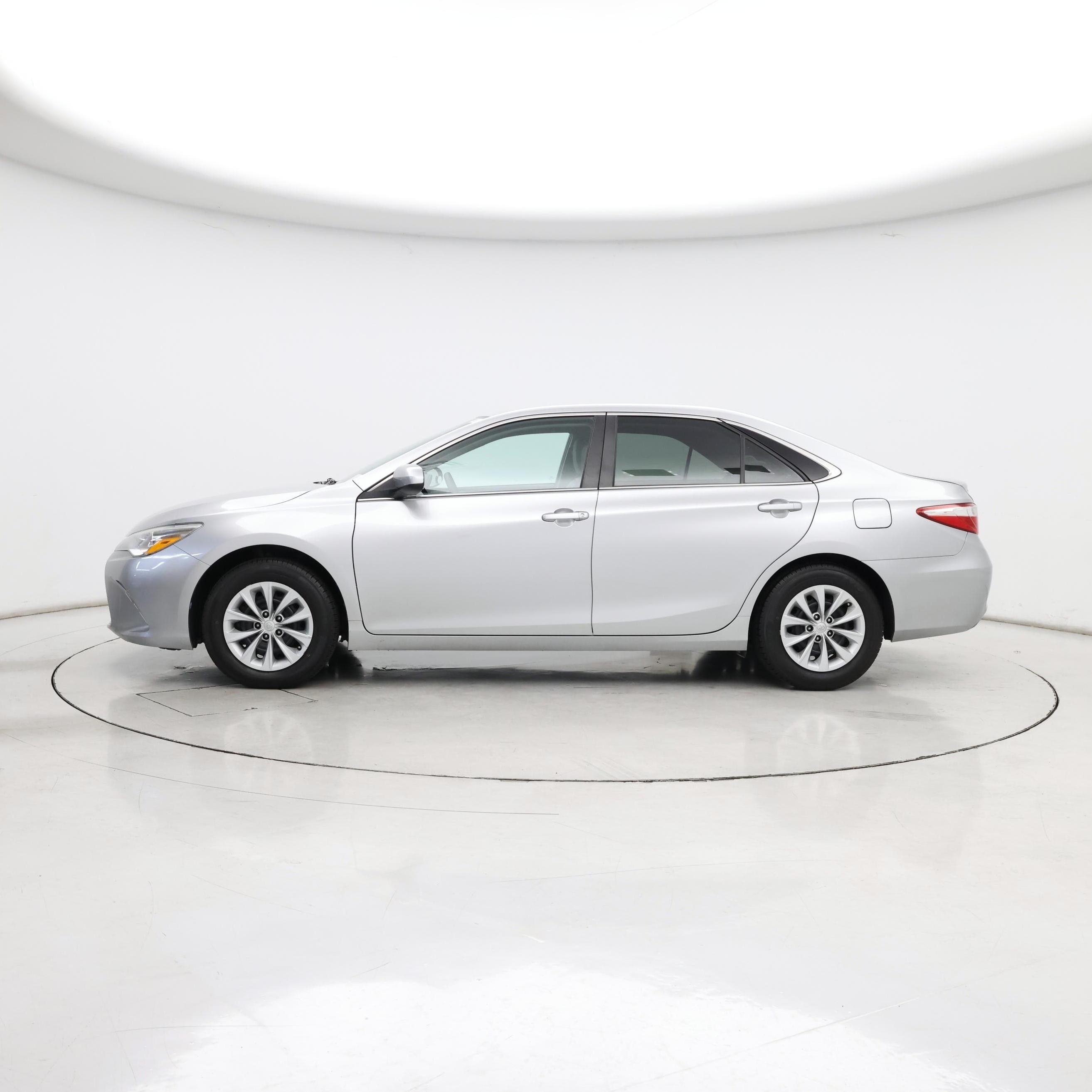 Thumbnail: 2017 Toyota Camry - 3