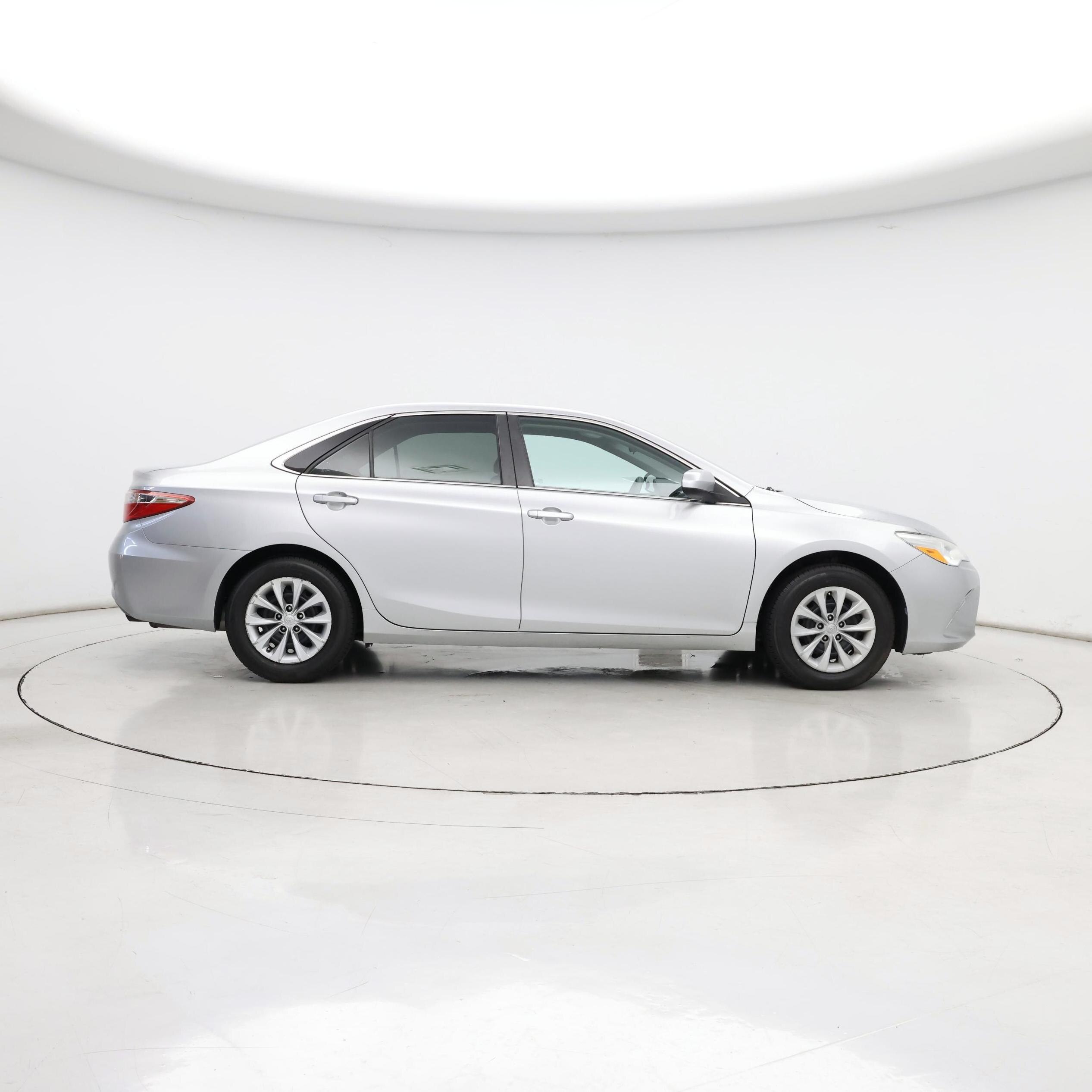 Thumbnail: 2017 Toyota Camry - 7