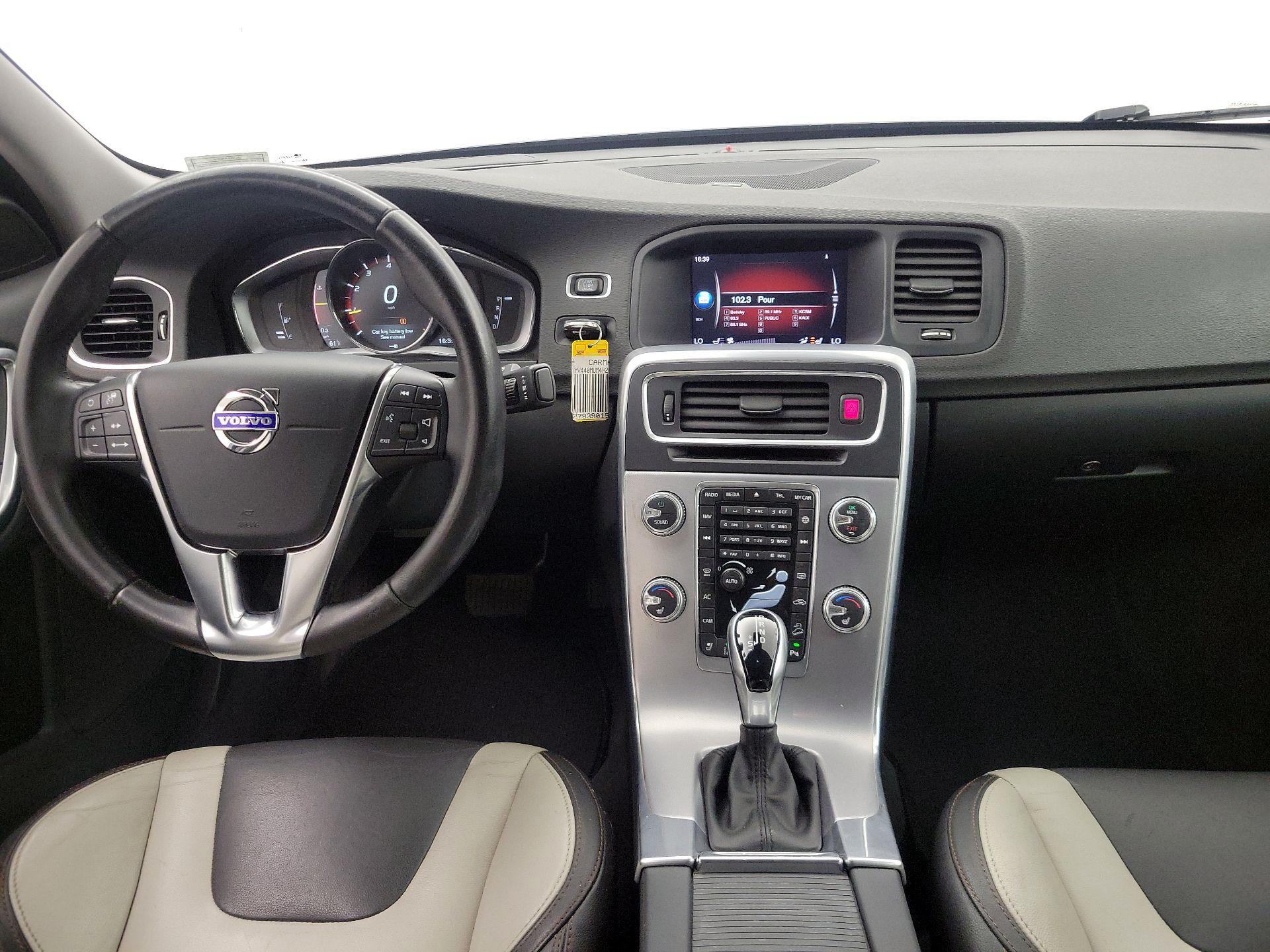 Thumbnail: 2017 Volvo S60 - 9
